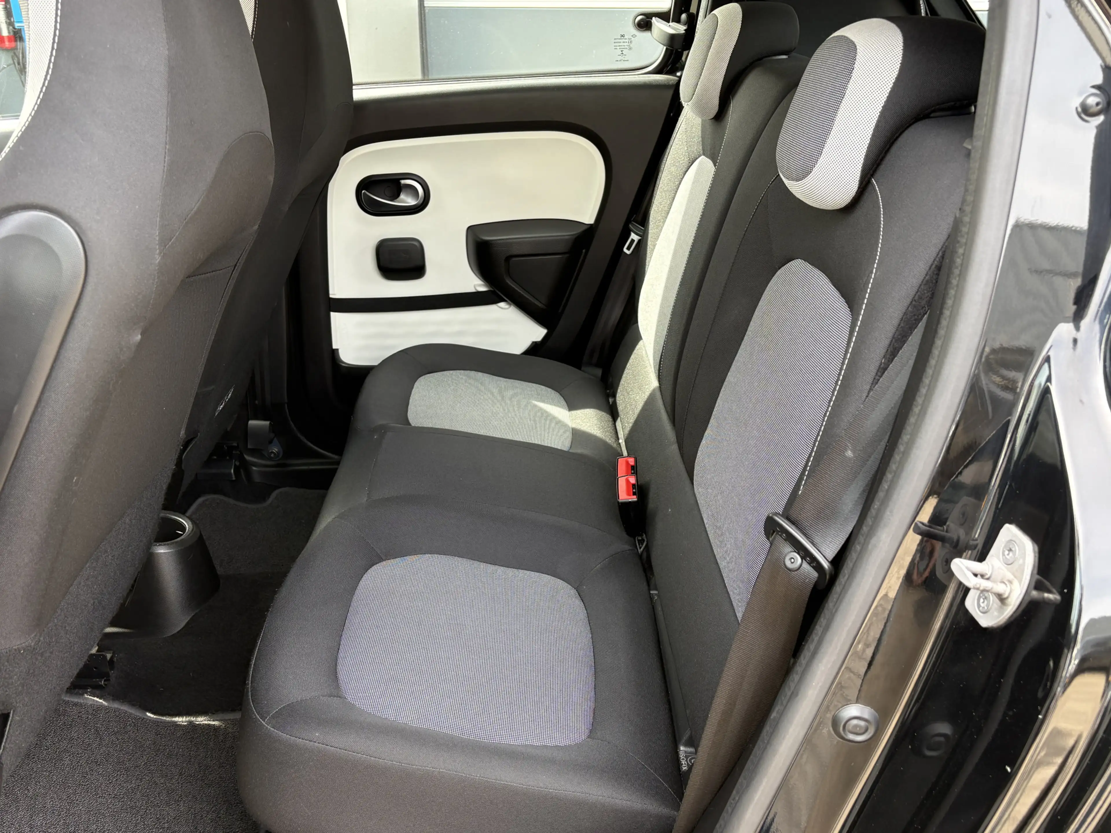 Renault Twingo 0.9 TCe Intens 90 pk | Airco | Cruise Control | PD — photo 11