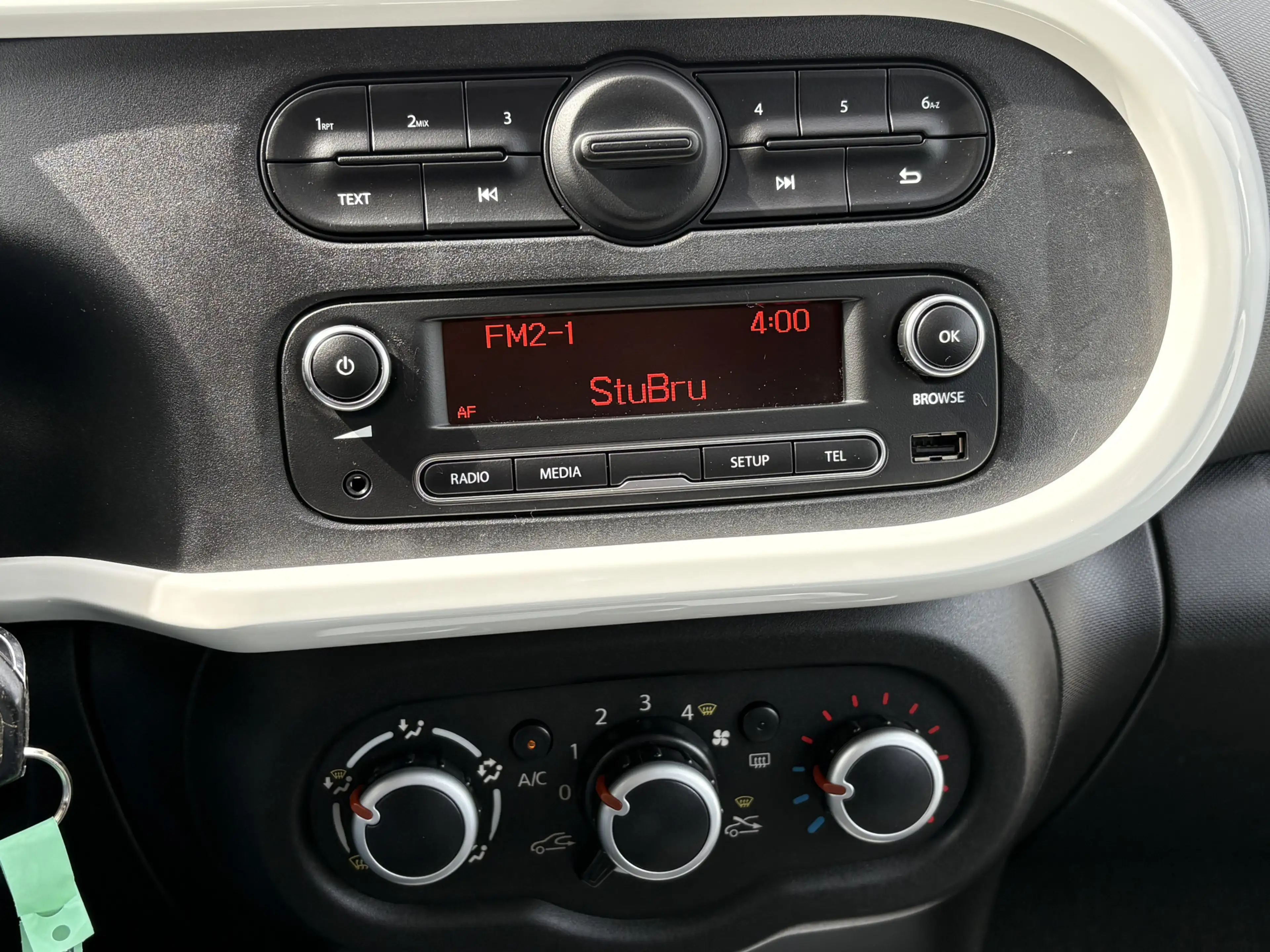 Renault Twingo 0.9 TCe Intens 90 pk | Airco | Cruise Control | PD — photo 14