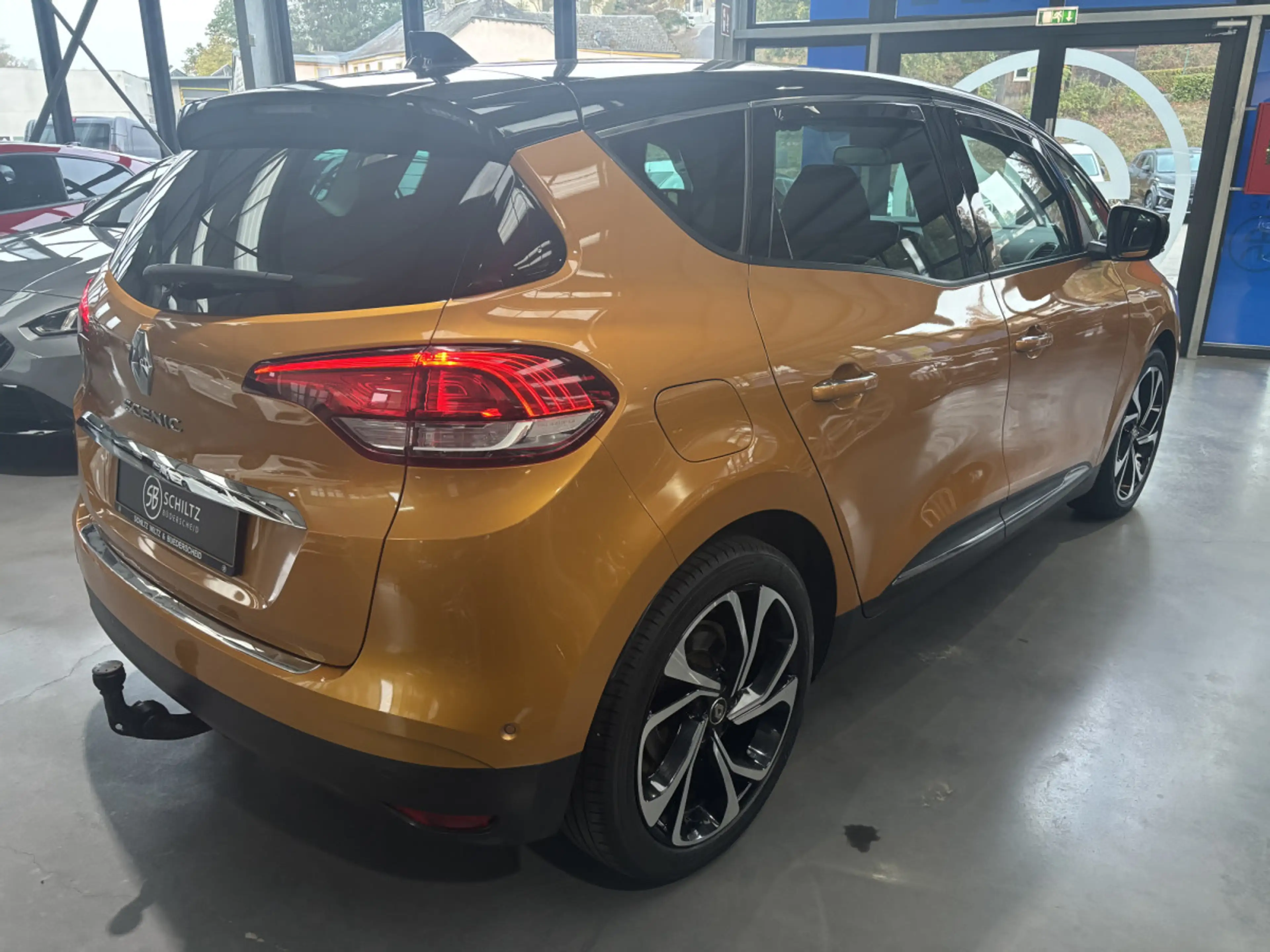 Renault Scenic 1.7 dCi INTENS — photo 3