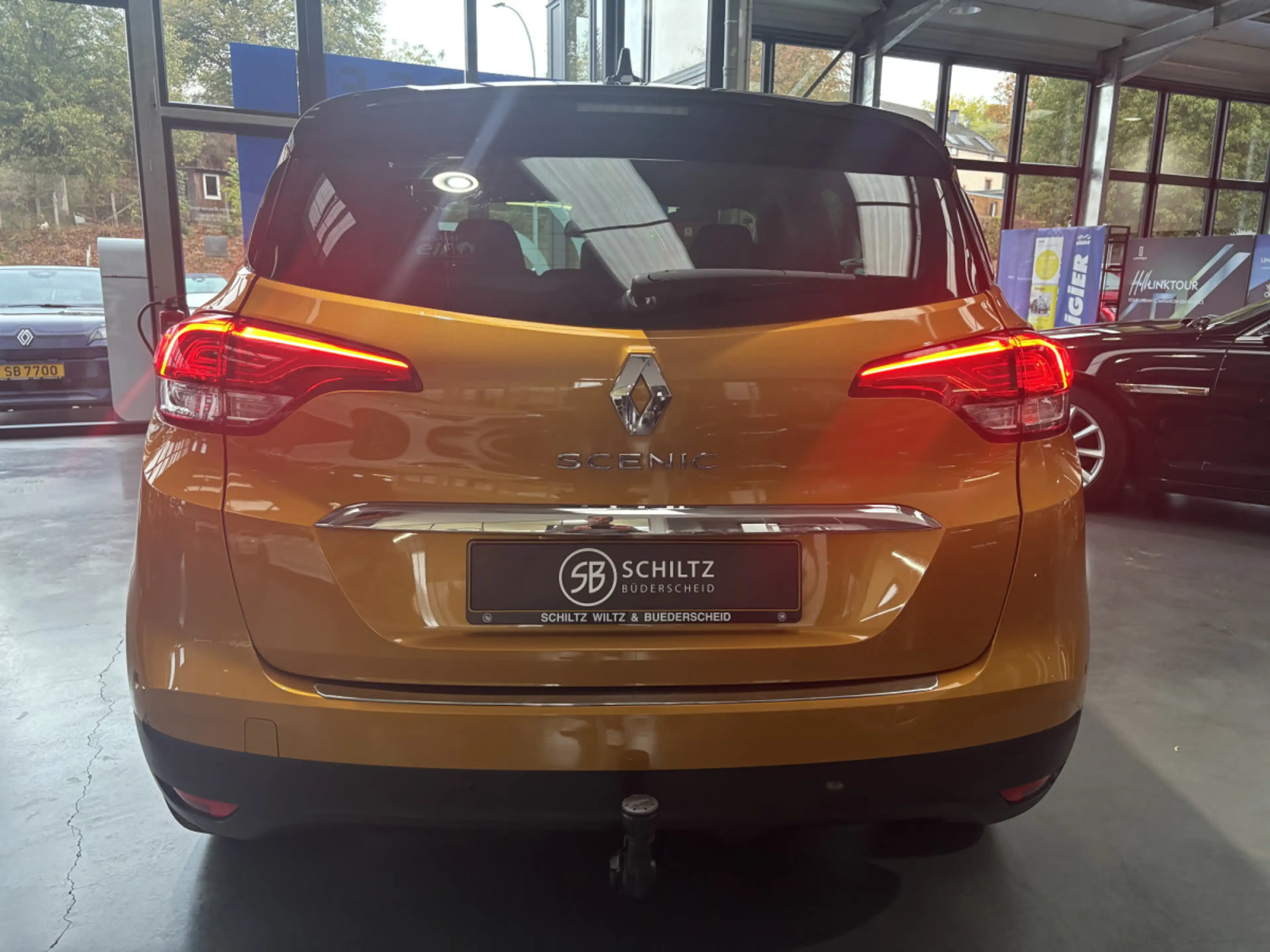 Renault Scenic 1.7 dCi INTENS — photo 4