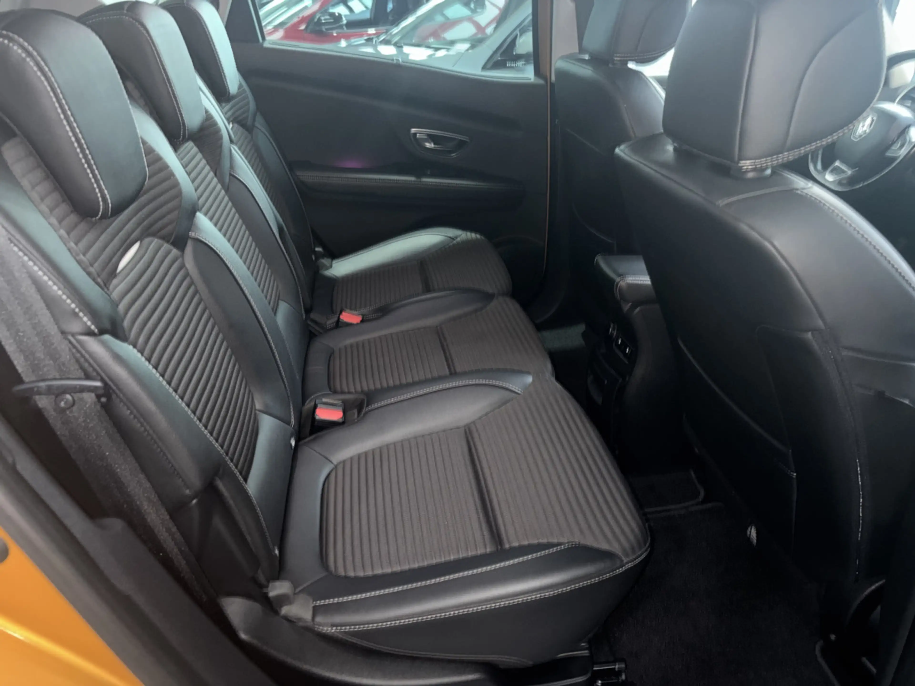 Renault Scenic 1.7 dCi INTENS — photo 13