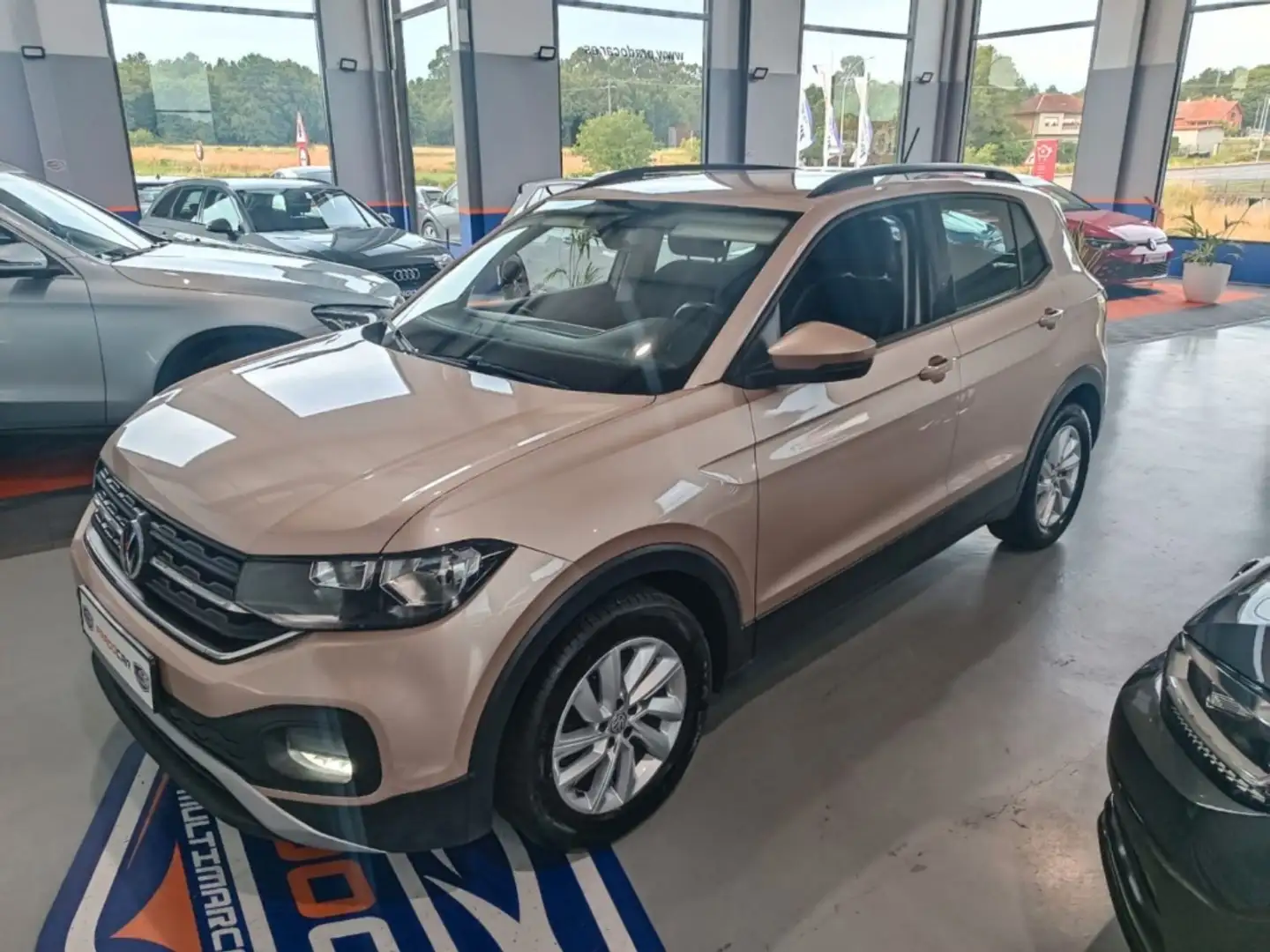 Volkswagen T-Cross 1.0 TSI Advance DSG7 85kW Beige - 2
