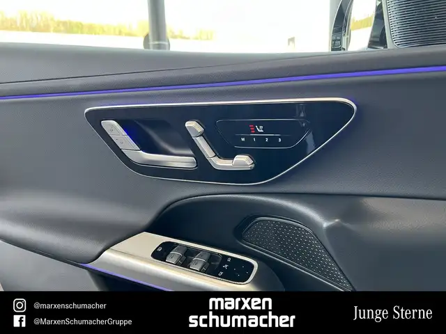 Mercedes-Benz E-Class view 9