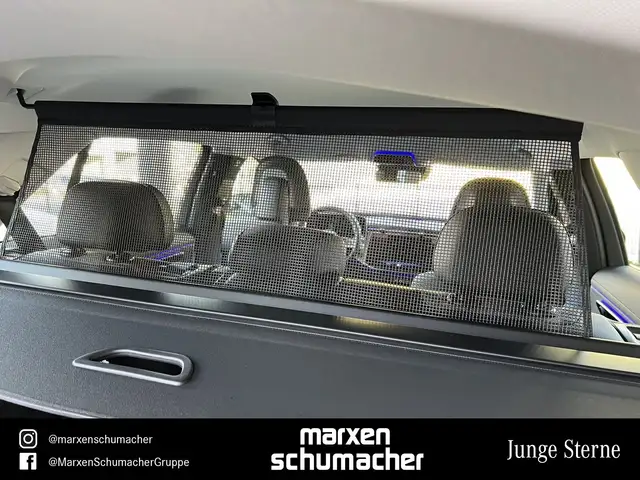 Mercedes-Benz E-Class view 15