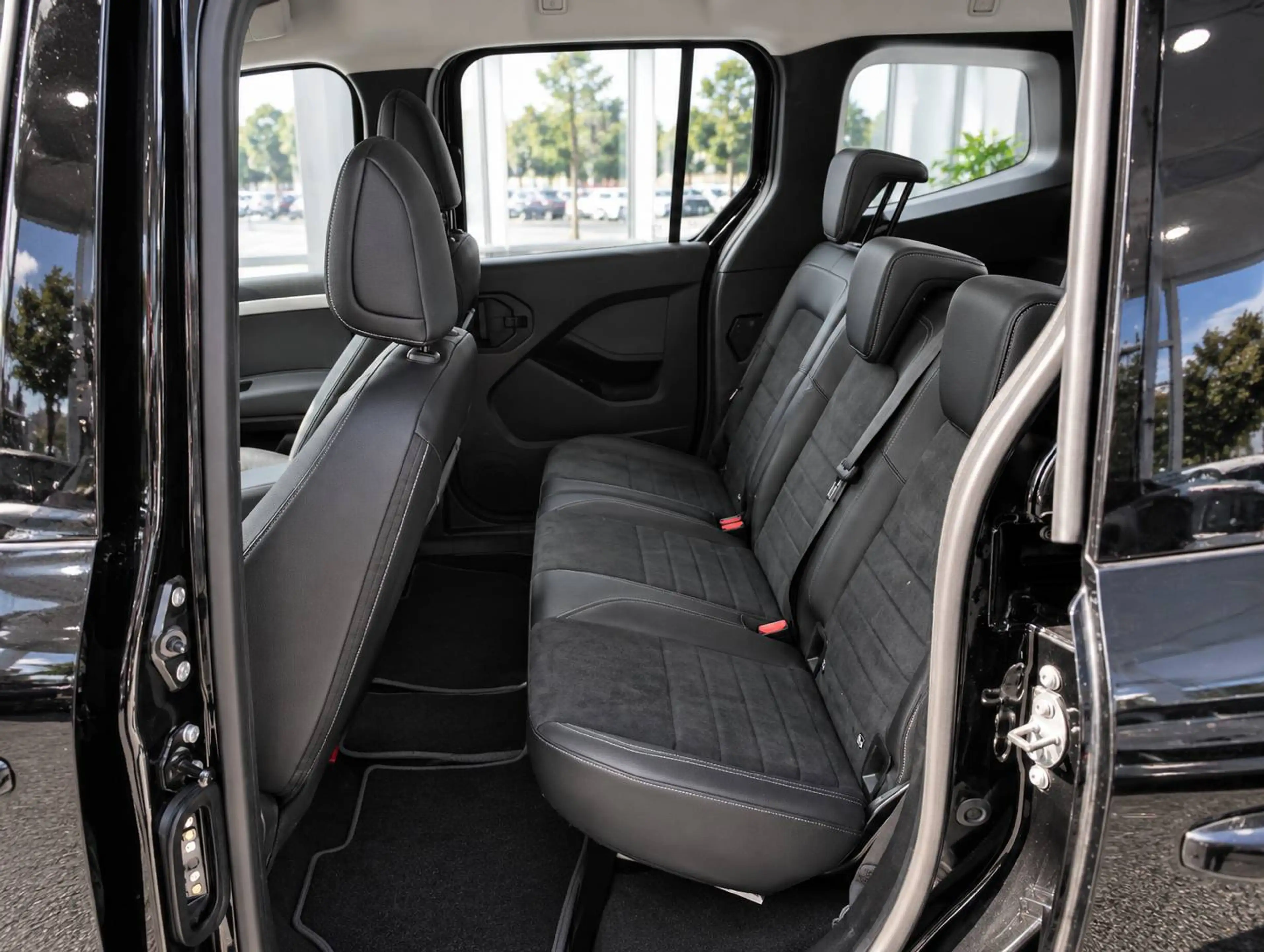 Mercedes-Benz T-Class 180 d standard Edition (420.833)NAVI/LED/SHZ/2x PDC/XENON/ — photo 13