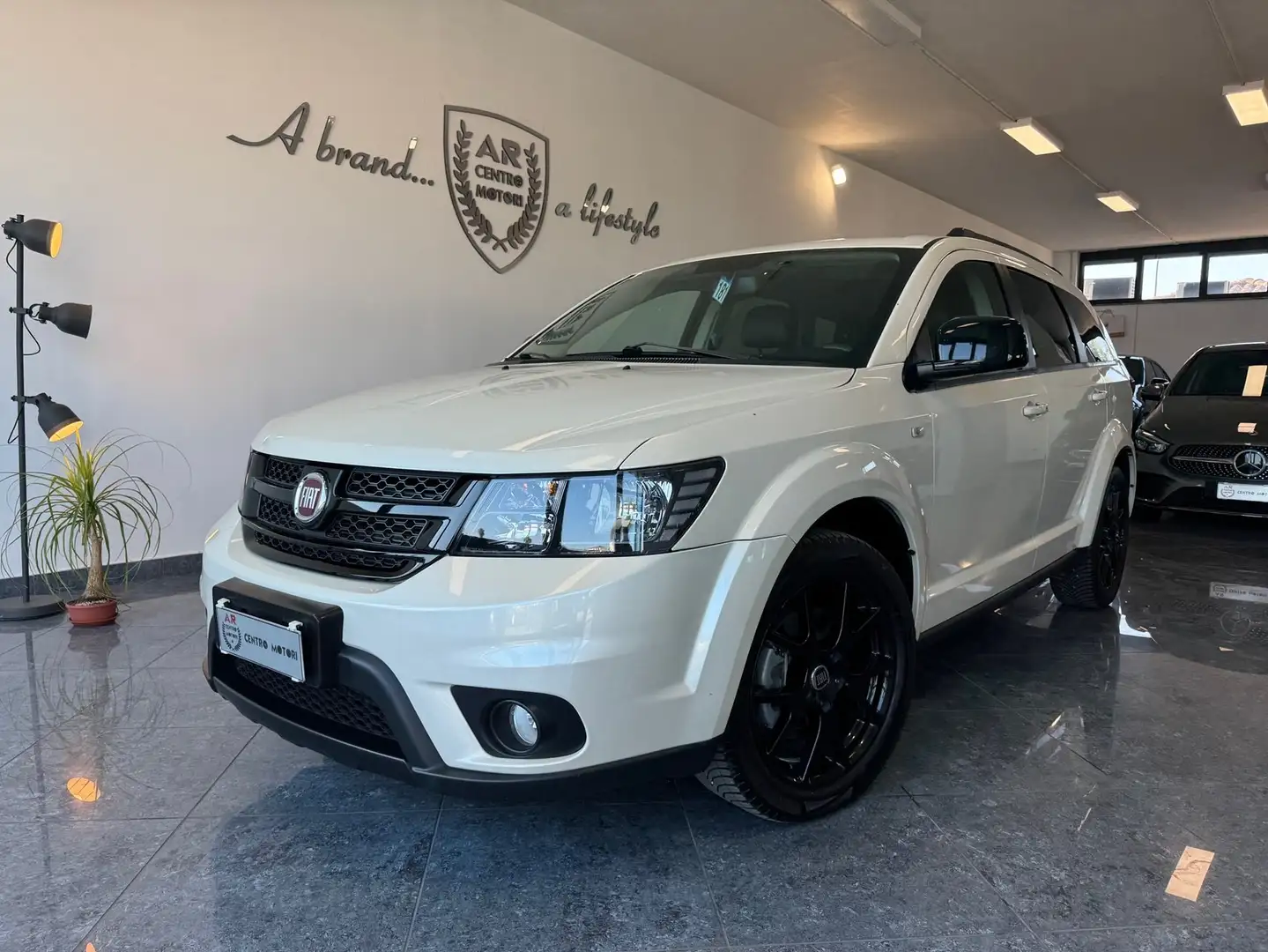 Fiat Freemont 2.0 mjt Awd Lounge 4x4 170cv auto Black Code Full Blanc - 1