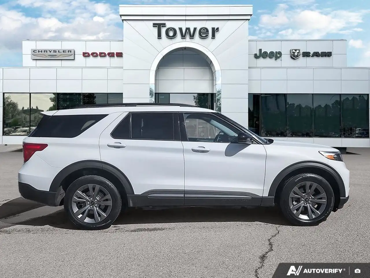 Ford Explorer снимка Ford Explorer