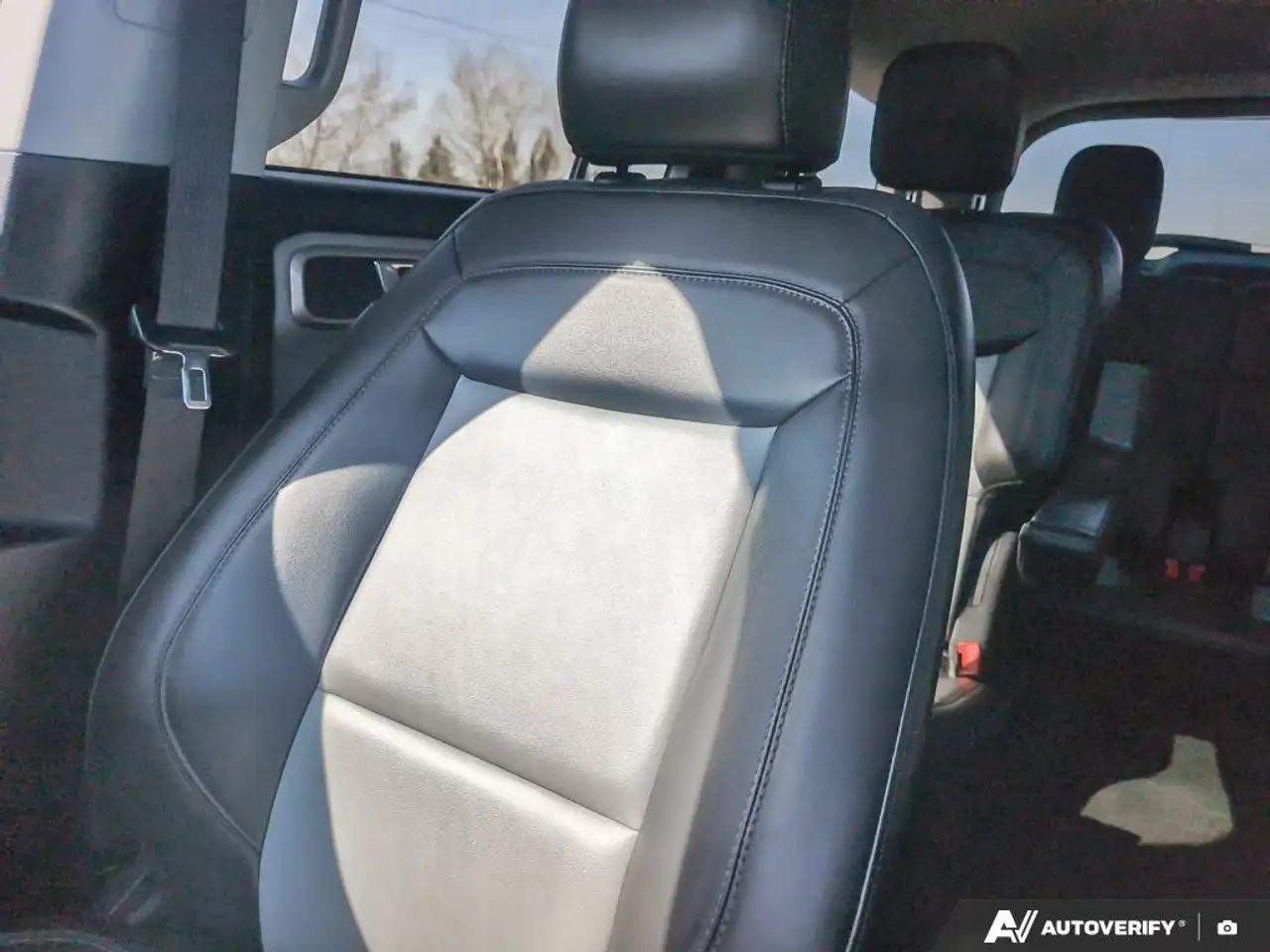 Ford Explorer снимка Ford Explorer