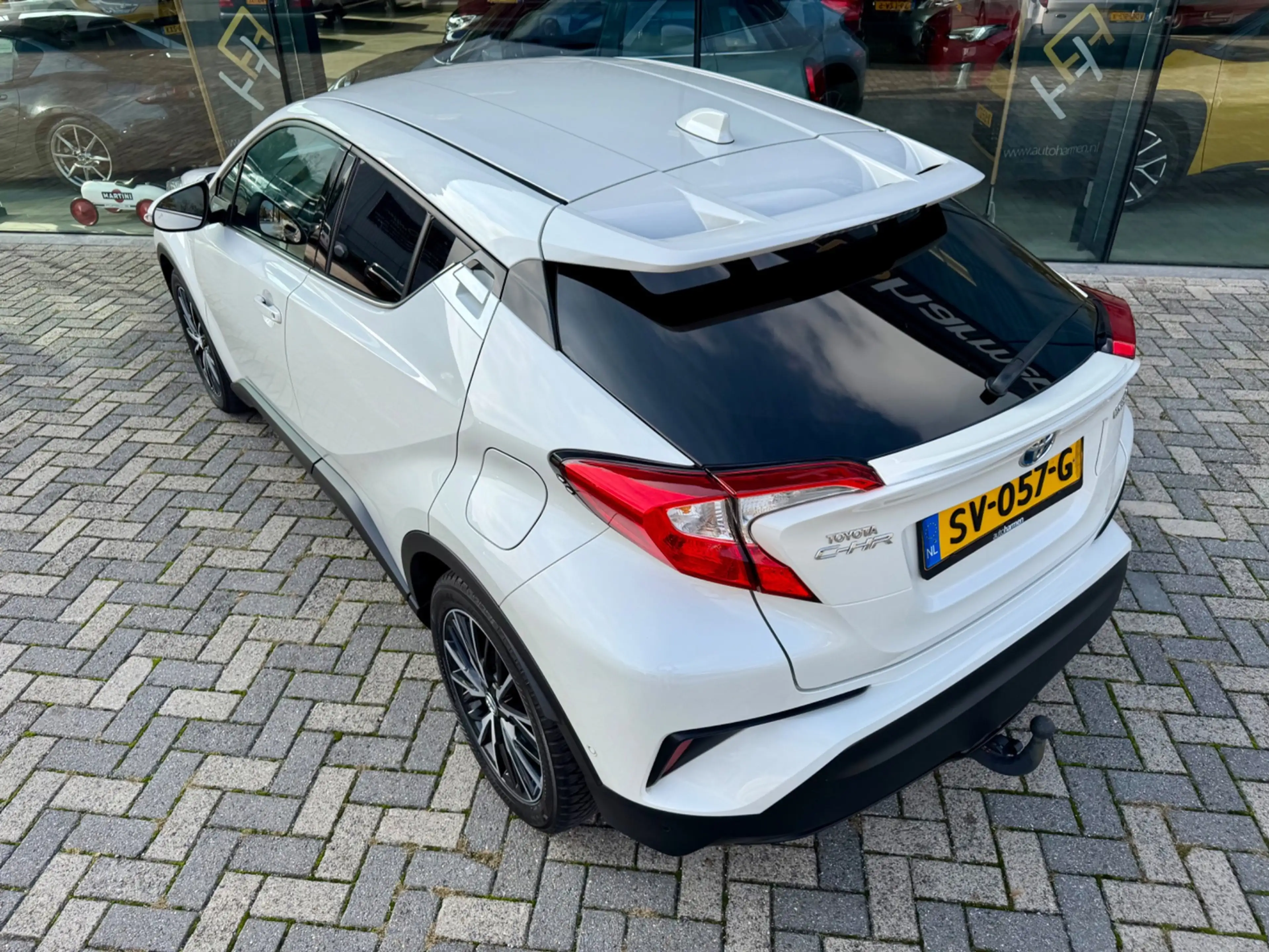 Toyota C-HR 1.8 Hybrid Style, NAP, Camera, JBL, KeyLess, Trekh — photo 12
