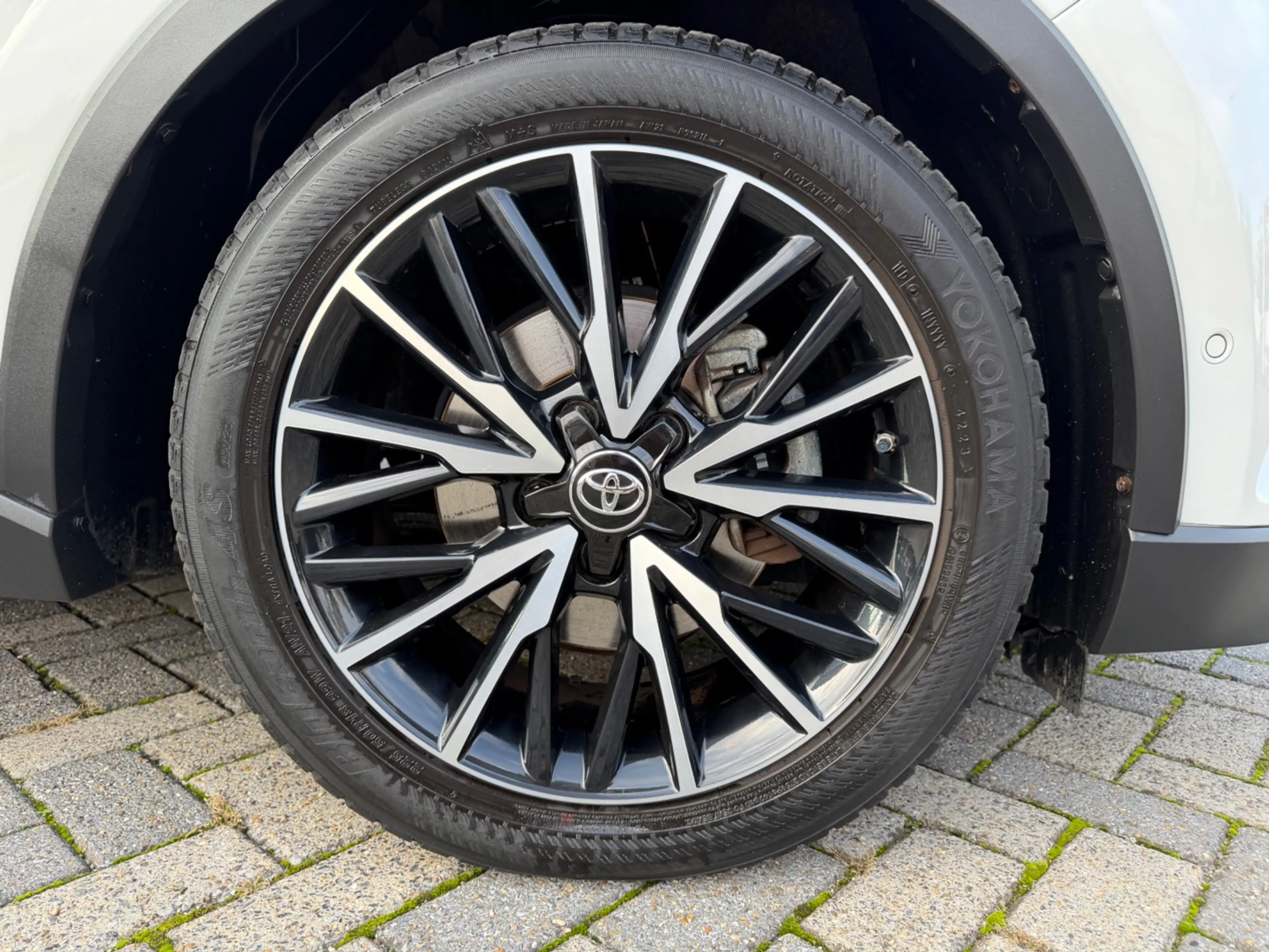 Toyota C-HR 1.8 Hybrid Style, NAP, Camera, JBL, KeyLess, Trekh — photo 28