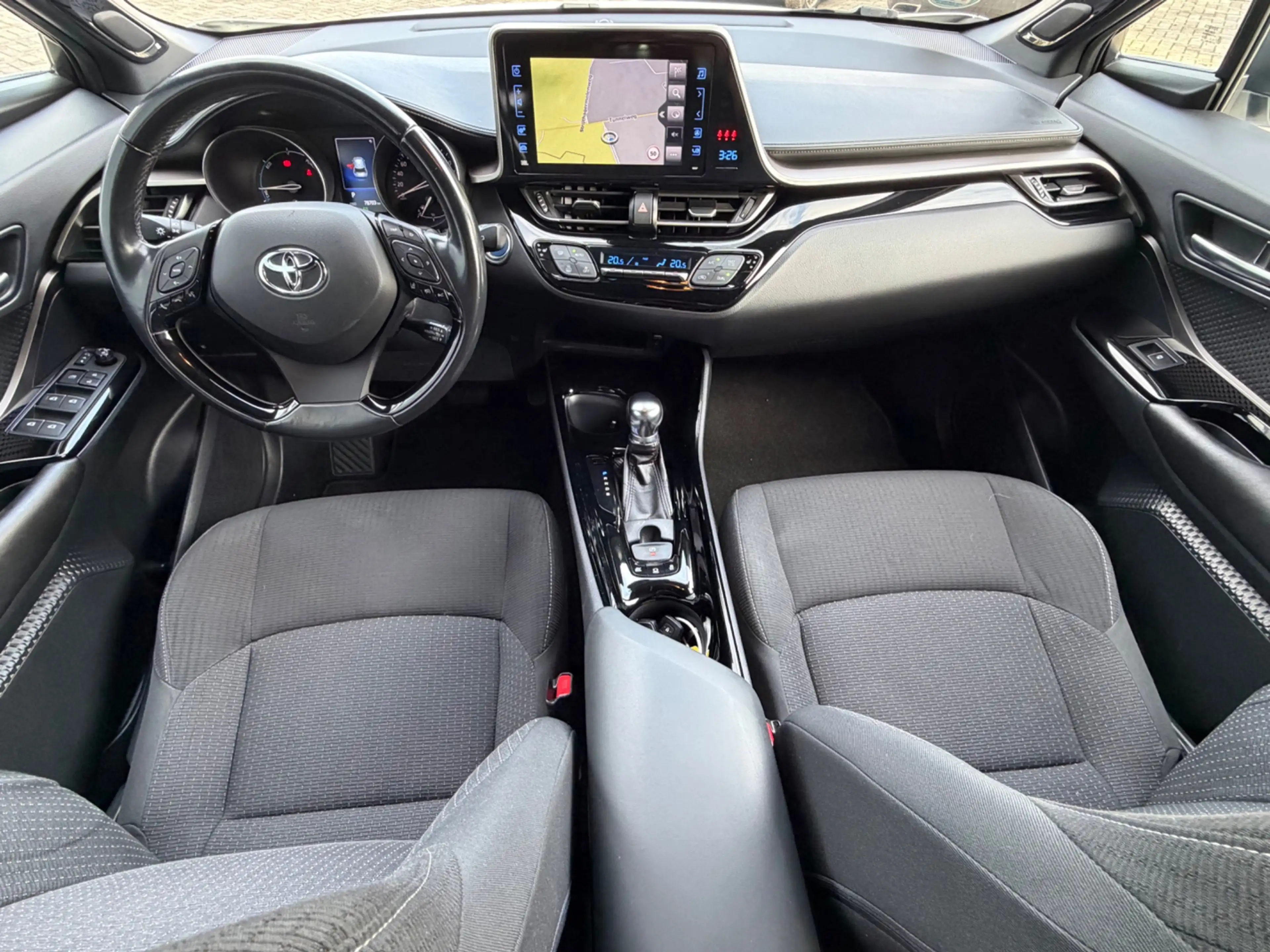 Toyota C-HR 1.8 Hybrid Style, NAP, Camera, JBL, KeyLess, Trekh — photo 3