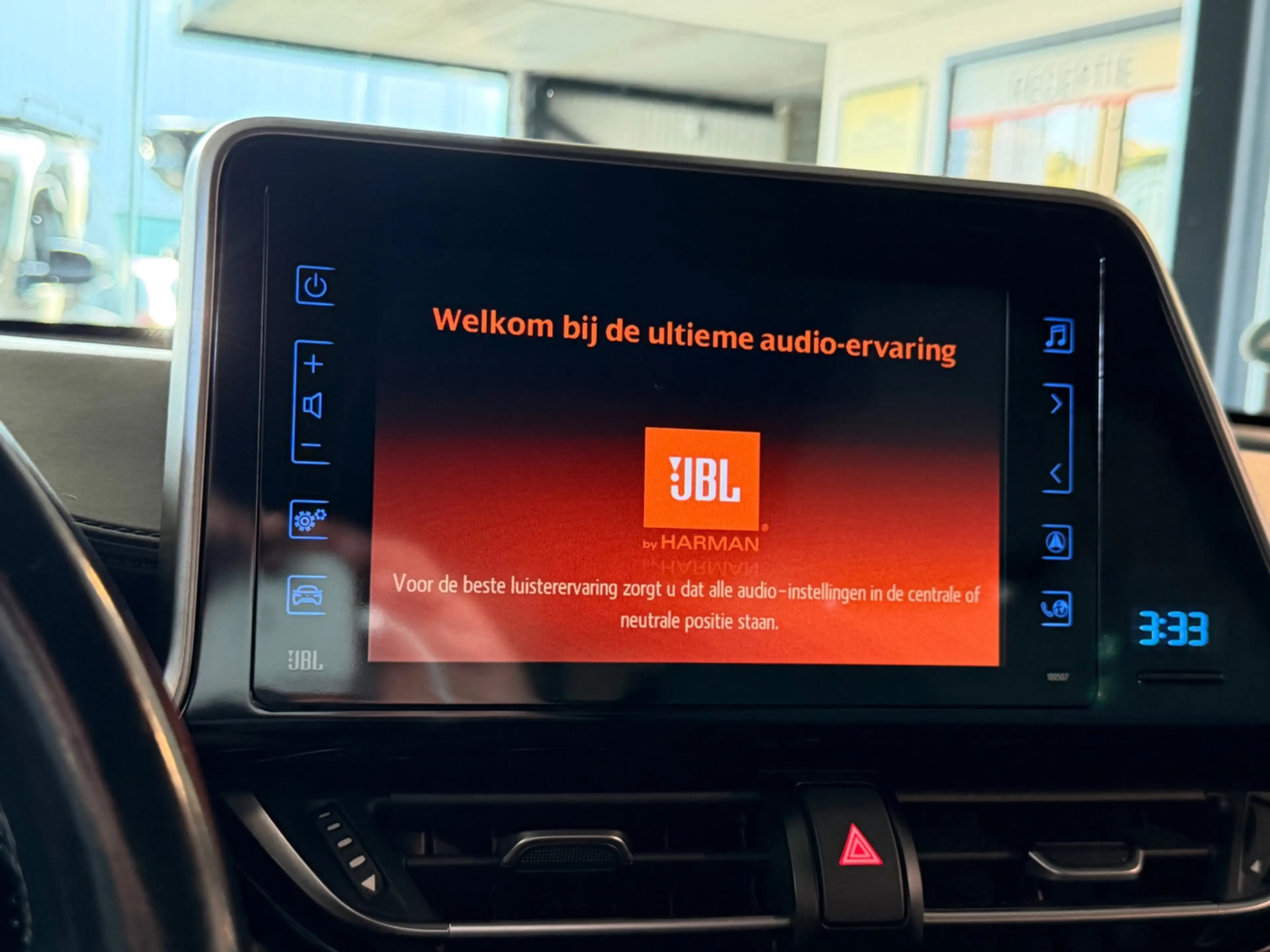 Toyota C-HR 1.8 Hybrid Style, NAP, Camera, JBL, KeyLess, Trekh — photo 24