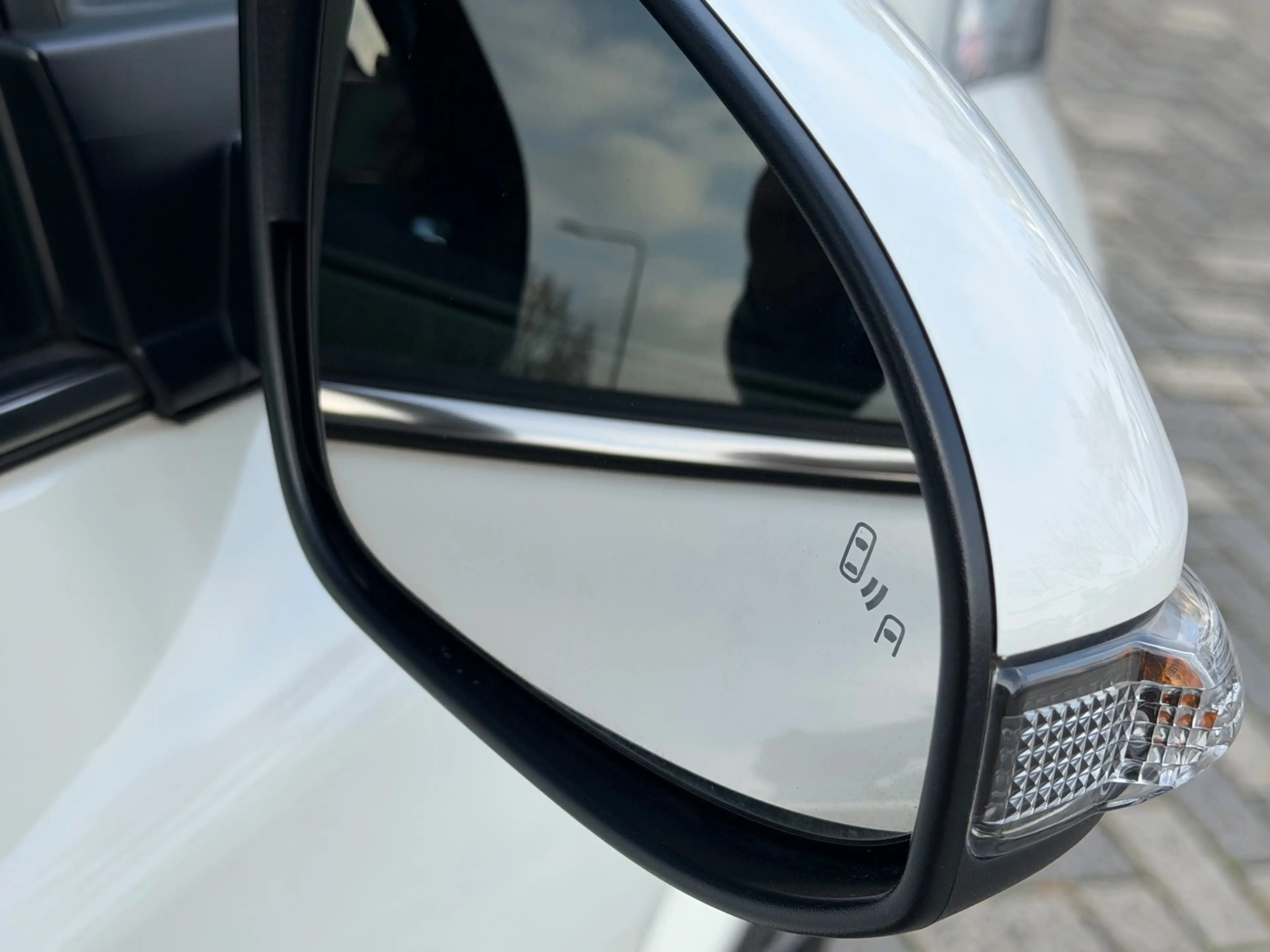 Toyota C-HR 1.8 Hybrid Style, NAP, Camera, JBL, KeyLess, Trekh — photo 25