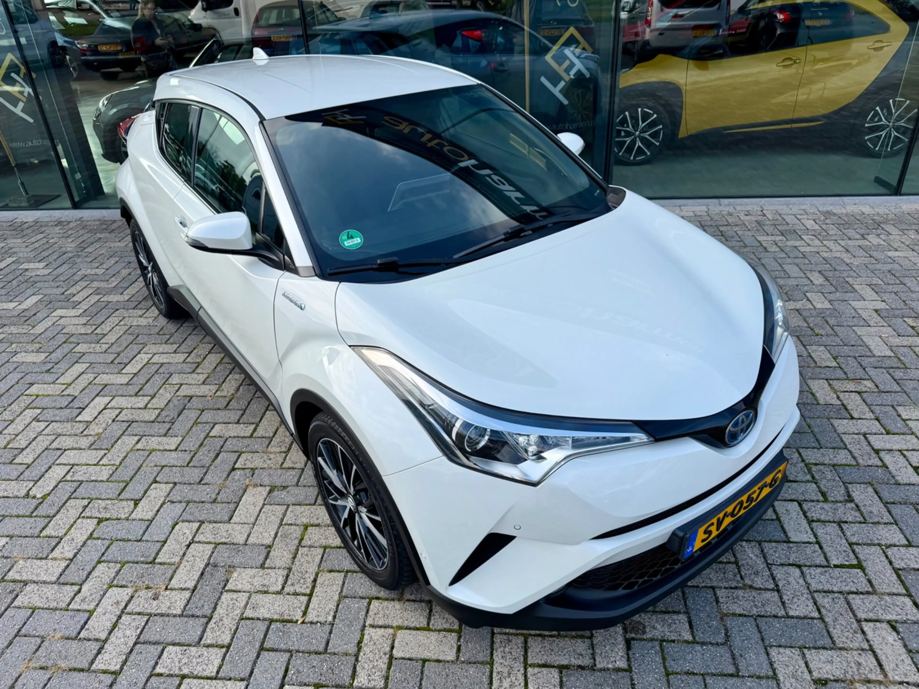 Toyota C-HR 1.8 Hybrid Style, NAP, Camera, JBL, KeyLess, Trekh — photo 11
