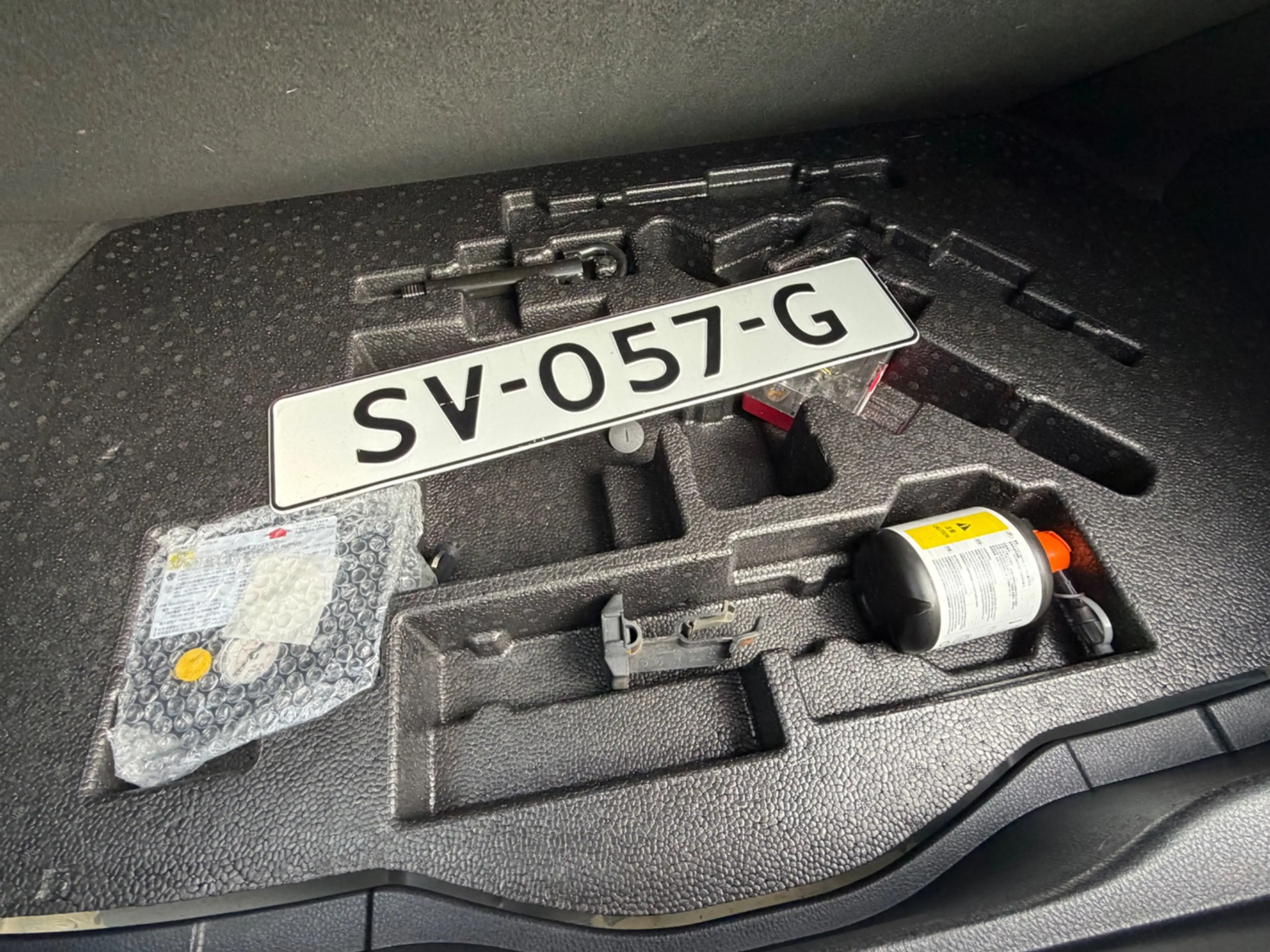Toyota C-HR 1.8 Hybrid Style, NAP, Camera, JBL, KeyLess, Trekh — photo 45