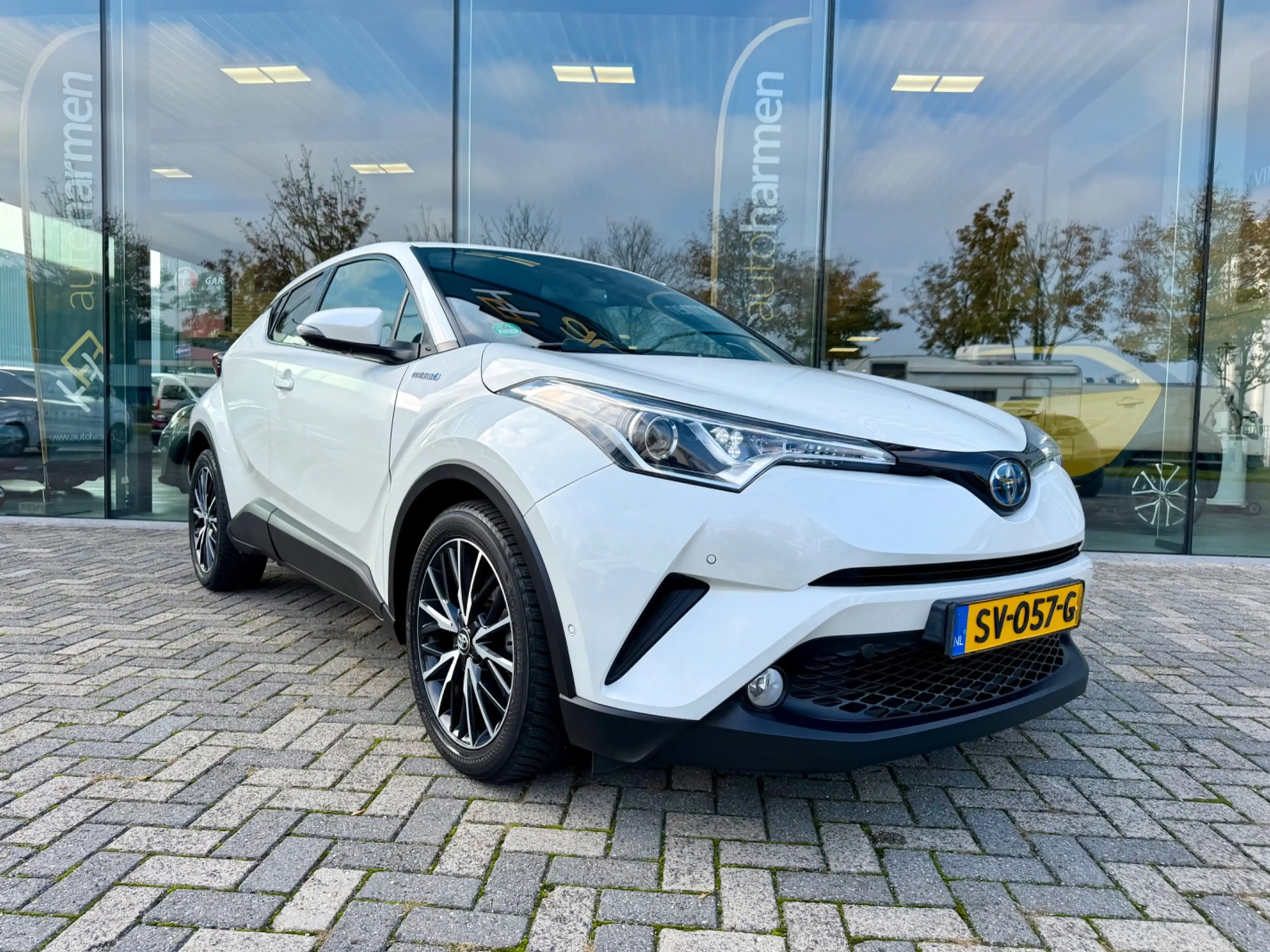 Toyota C-HR 1.8 Hybrid Style, NAP, Camera, JBL, KeyLess, Trekh — photo 15