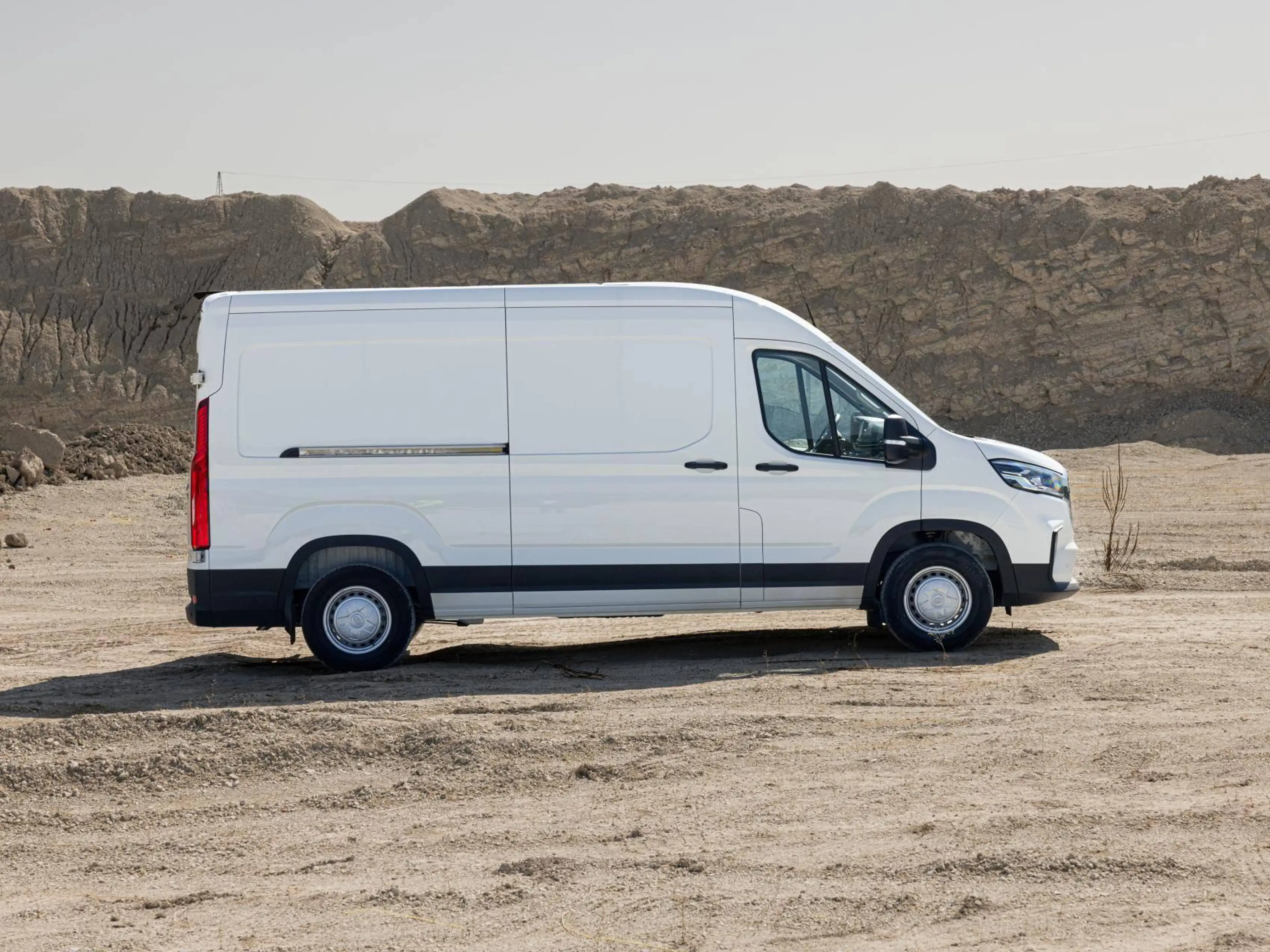 Maxus Deliver 9 Deliver 9 2.0 L3H2 Kasten *Kamera*Temp*Keyless*SHZ* — photo 4