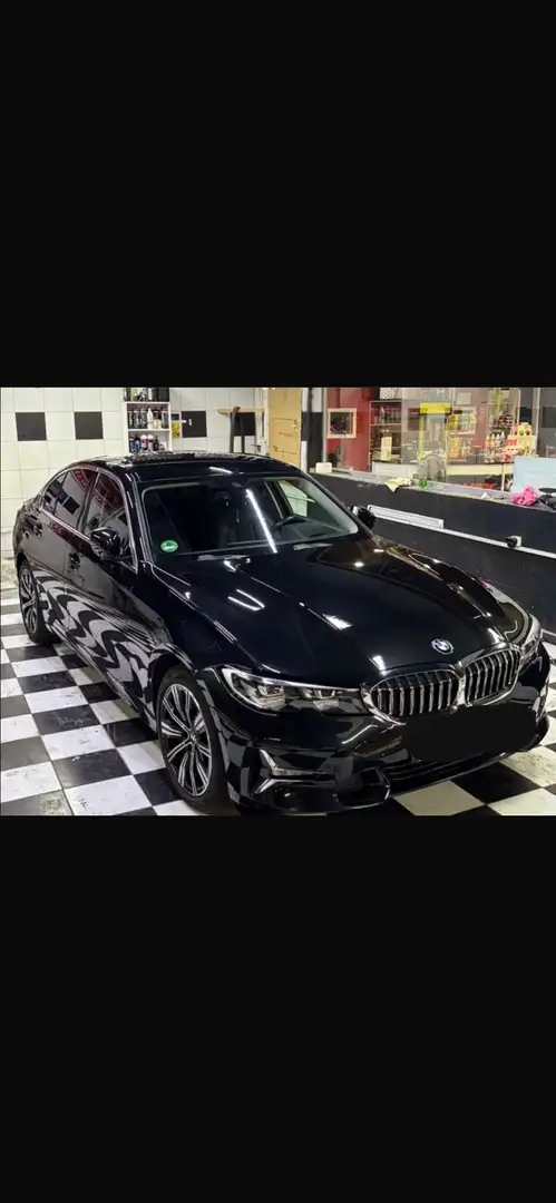 BMW 330 330e xDrive Aut. Luxury Line Schwarz - 1
