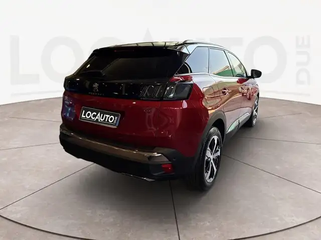 Peugeot 3008 view 4