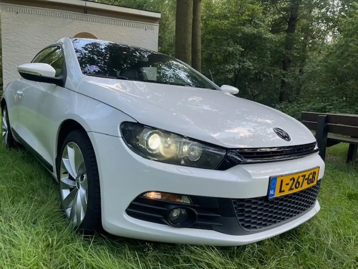 Volkswagen Scirocco 1.4 TSI Wit - 1