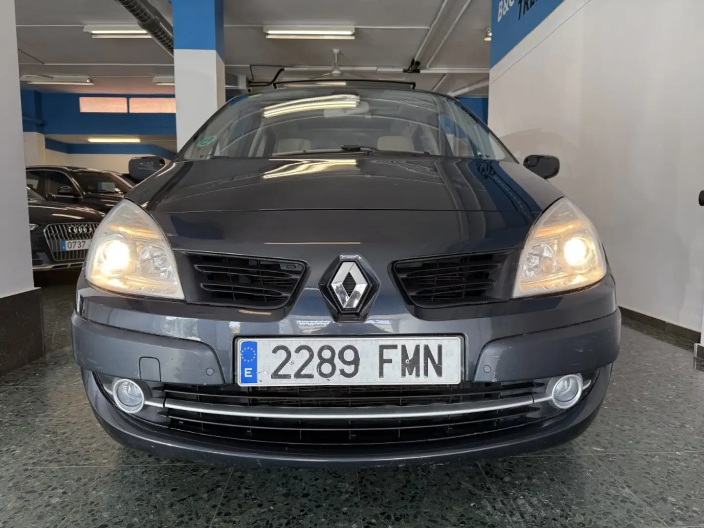 Renault Scenic 1.6 Privilege Gris - 2