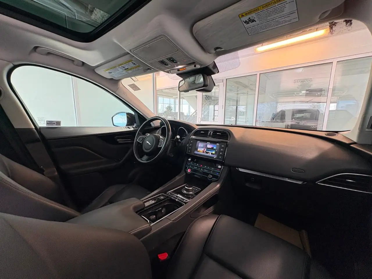 Jaguar F-Pace снимка Jaguar F-Pace