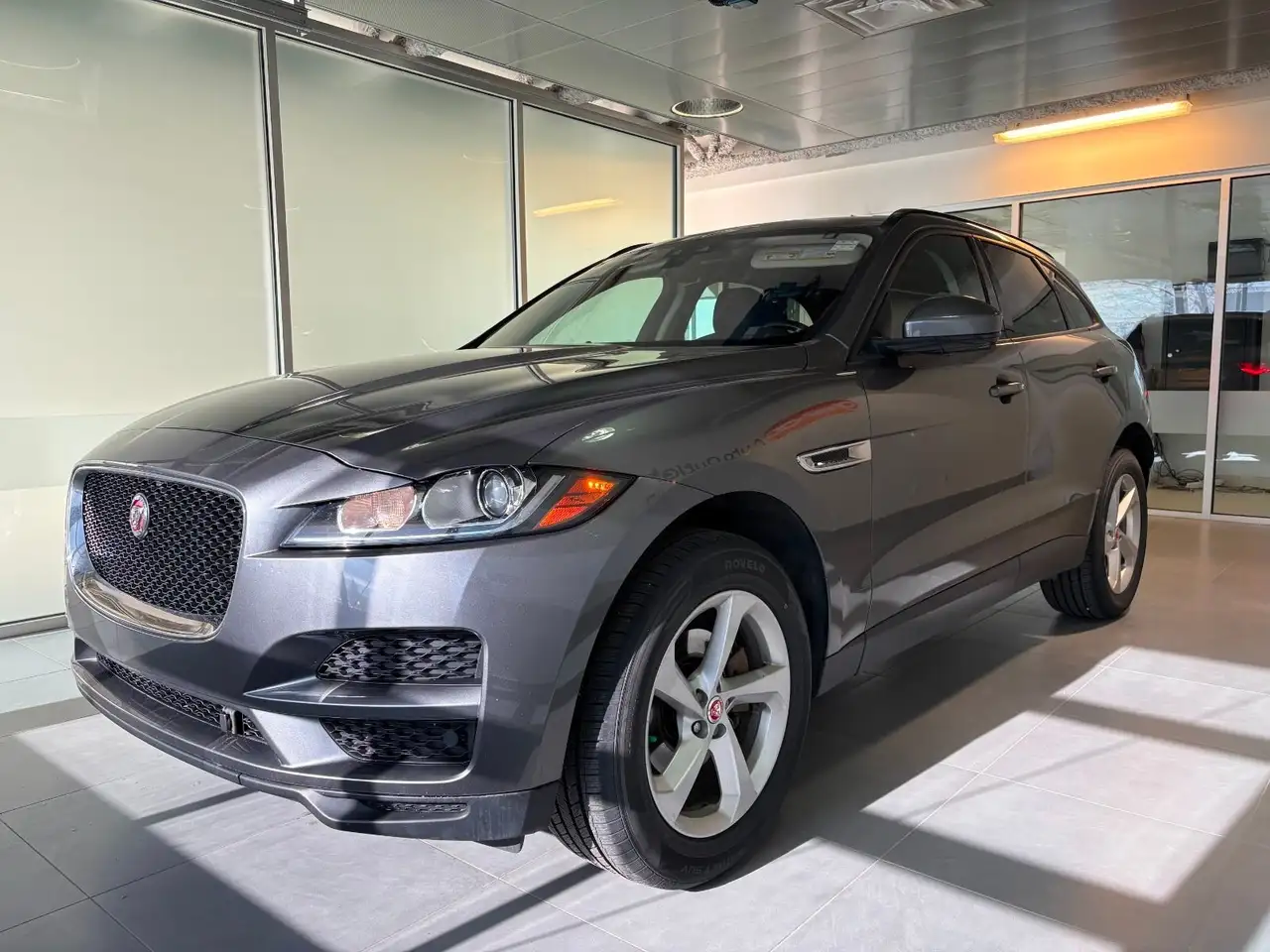 Jaguar F-Pace снимка Jaguar F-Pace