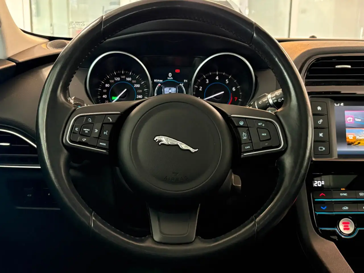 Jaguar F-Pace снимка Jaguar F-Pace