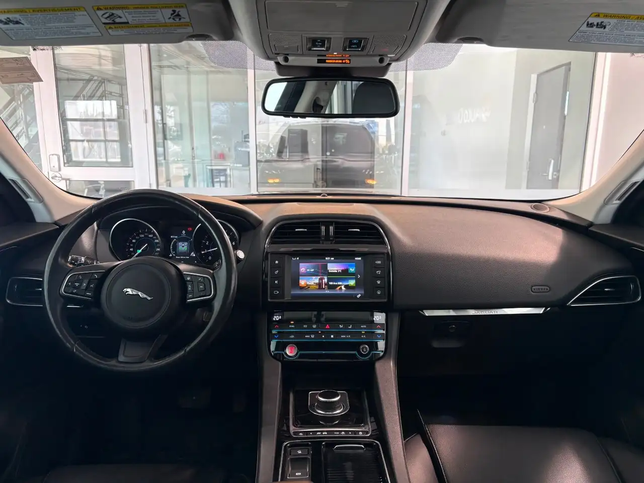 Jaguar F-Pace снимка Jaguar F-Pace