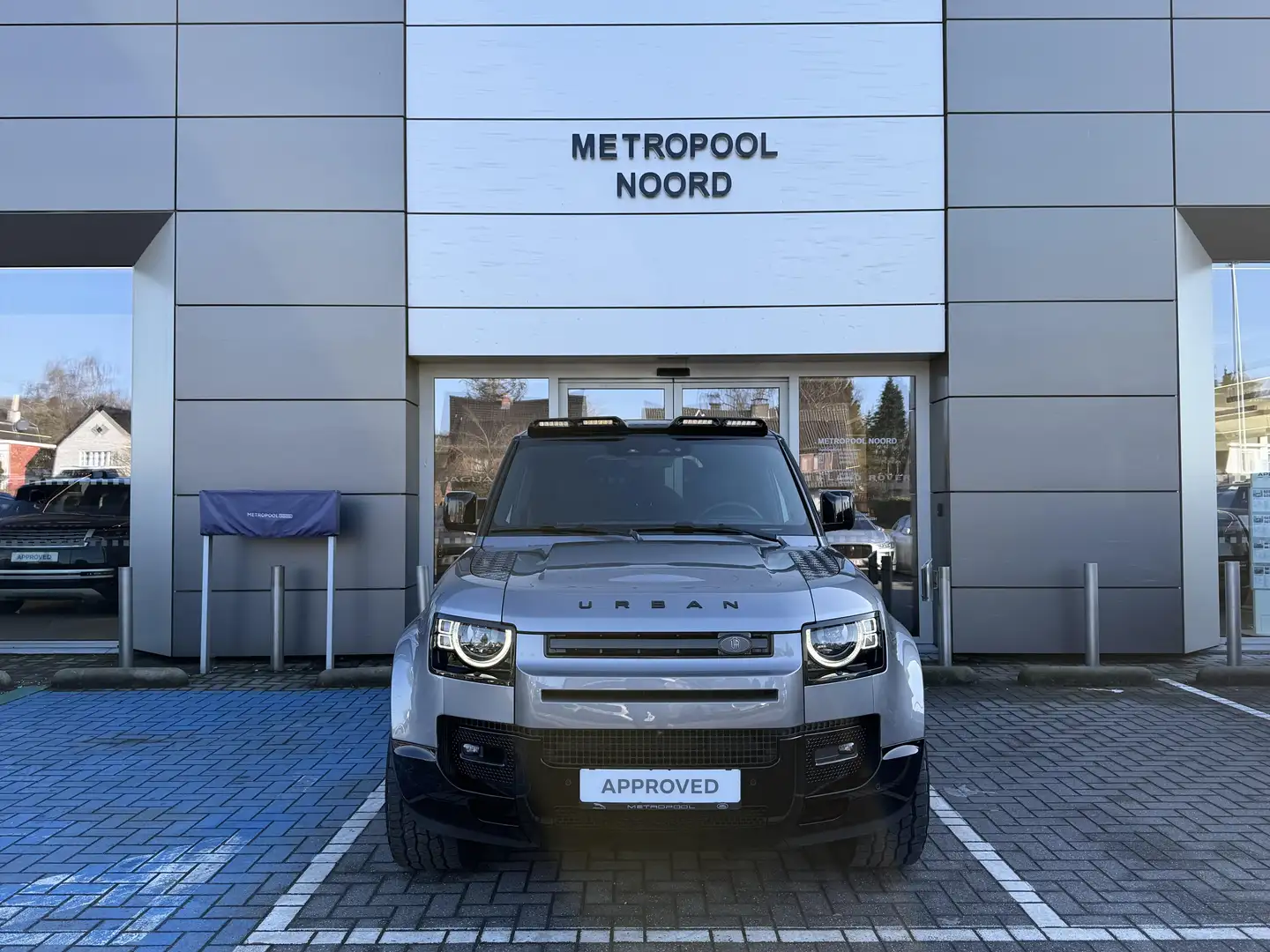Land Rover Defender P400e X-Dynamic SE// U R B A Gris - 2