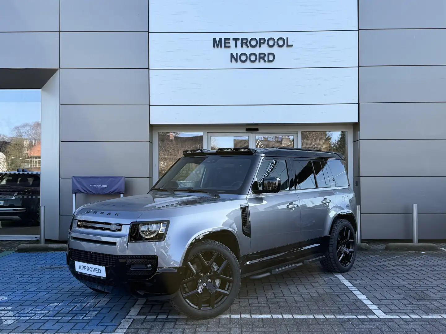 Land Rover Defender P400e X-Dynamic SE// U R B A Gris - 1