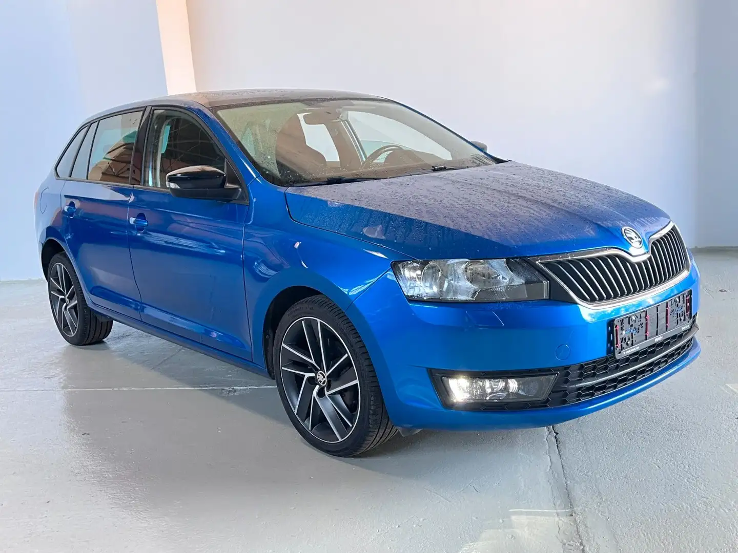 Skoda Rapid/Spaceback Spaceback Emotion Plus 1.2 Blau - 2
