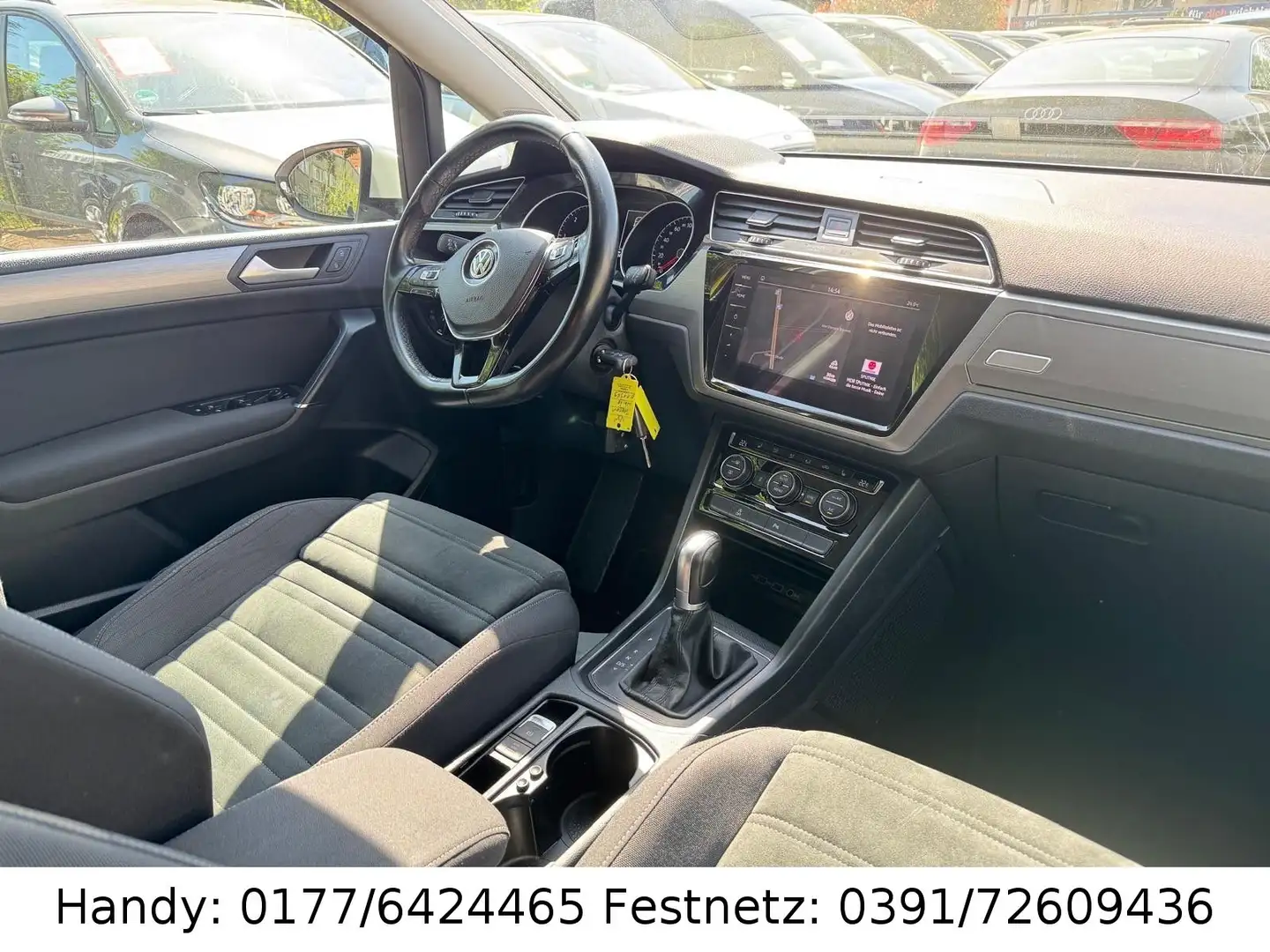 Volkswagen Touran 1.6 TDI DSG/7-SITZE/NAVI/SHZ/ACC/2.HAND Wit - 2