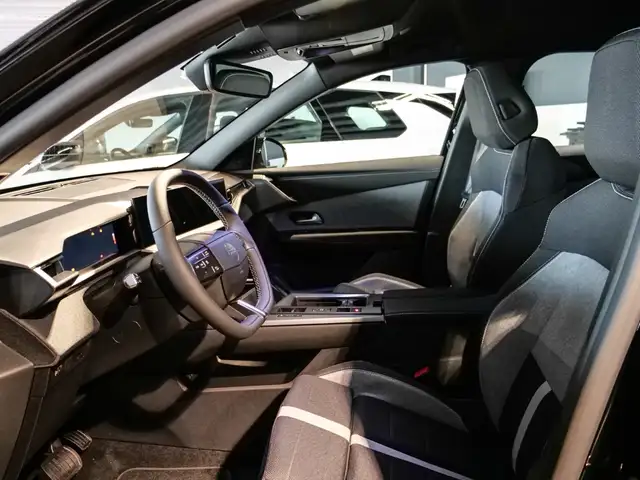 Opel Grandland view 6
