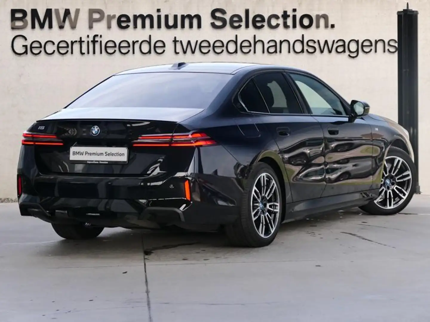 BMW i5 eDrive40 Berline M Sport Noir - 2