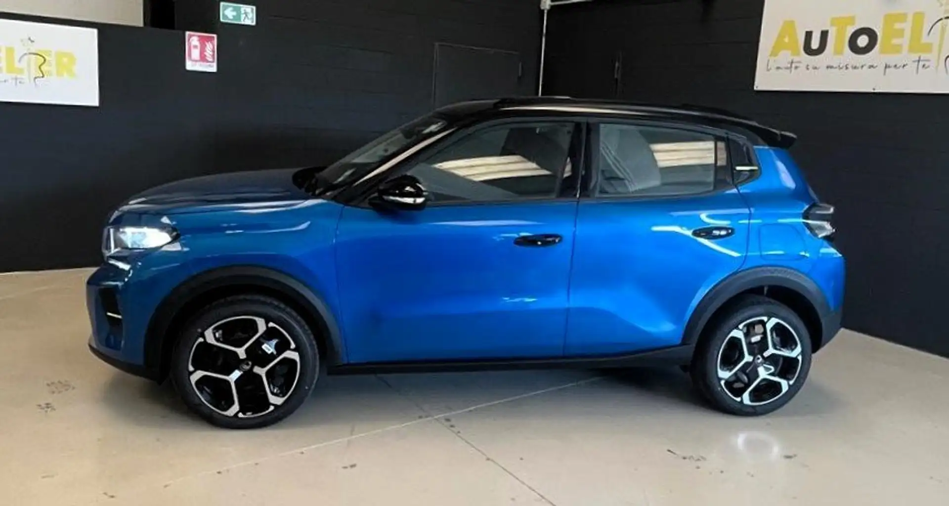 Citroen C3 C3 1.2 puretech turbo Plus 100cv s Blu/Azzurro - 2