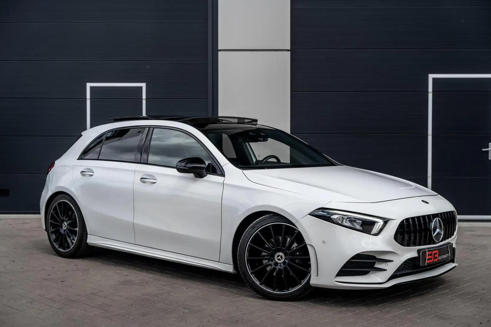 Mercedes-Benz A 200 AMG Carplay|Navi|Stoelverw|Pano|VOL! Blanc - 1