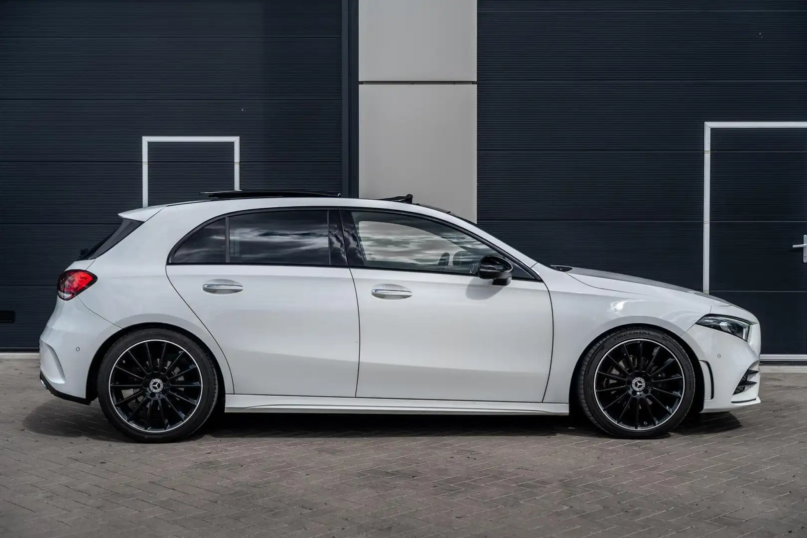Mercedes-Benz A 200 AMG Carplay|Navi|Stoelverw|Pano|VOL! Blanc - 2