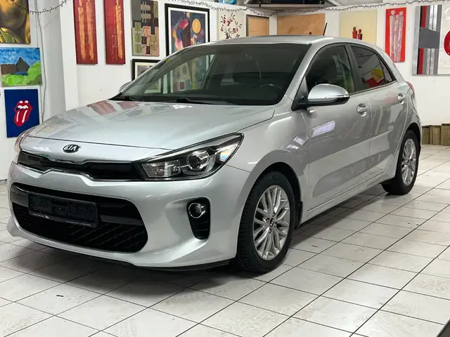 Kia Rio Edition 7 Navi Autom. 1 Hand TÜV Neu