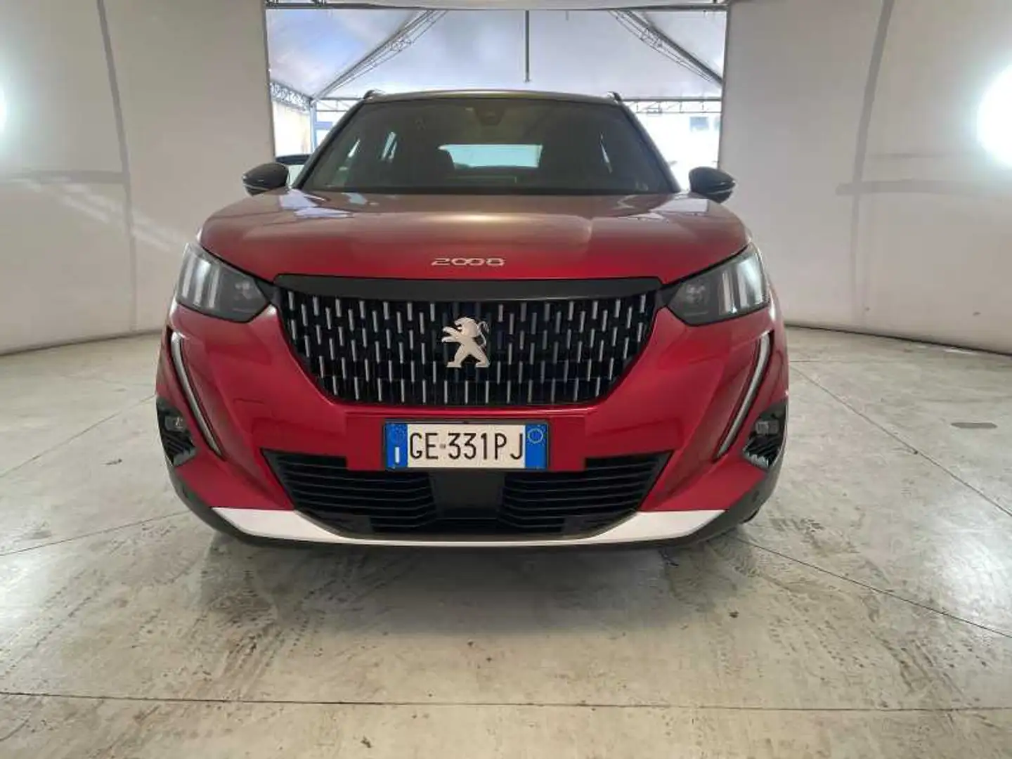 Peugeot 2008 1.2 PureTech GT Pack Rood - 2