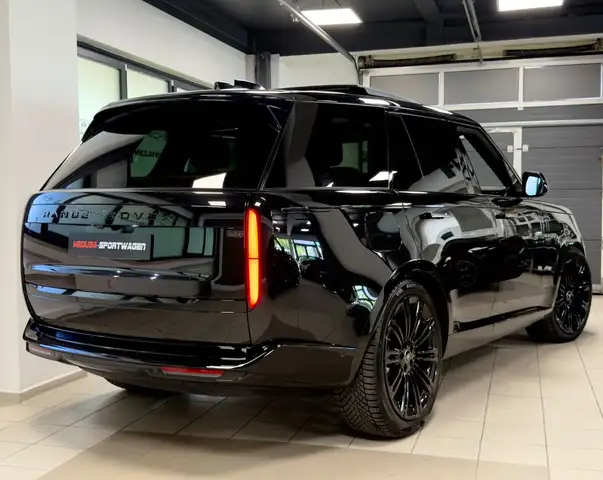 Land Rover Range Rover view 4
