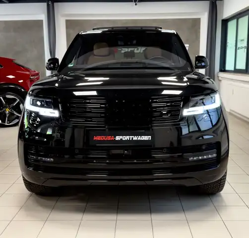 Land Rover Range Rover view 2