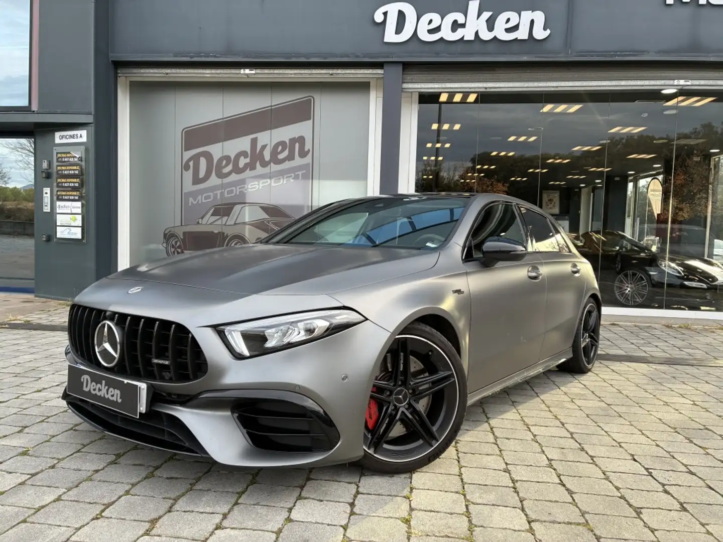 Mercedes-Benz A 45 AMG S Line Premium 4Matic+ 8G-DCT Grau - 1
