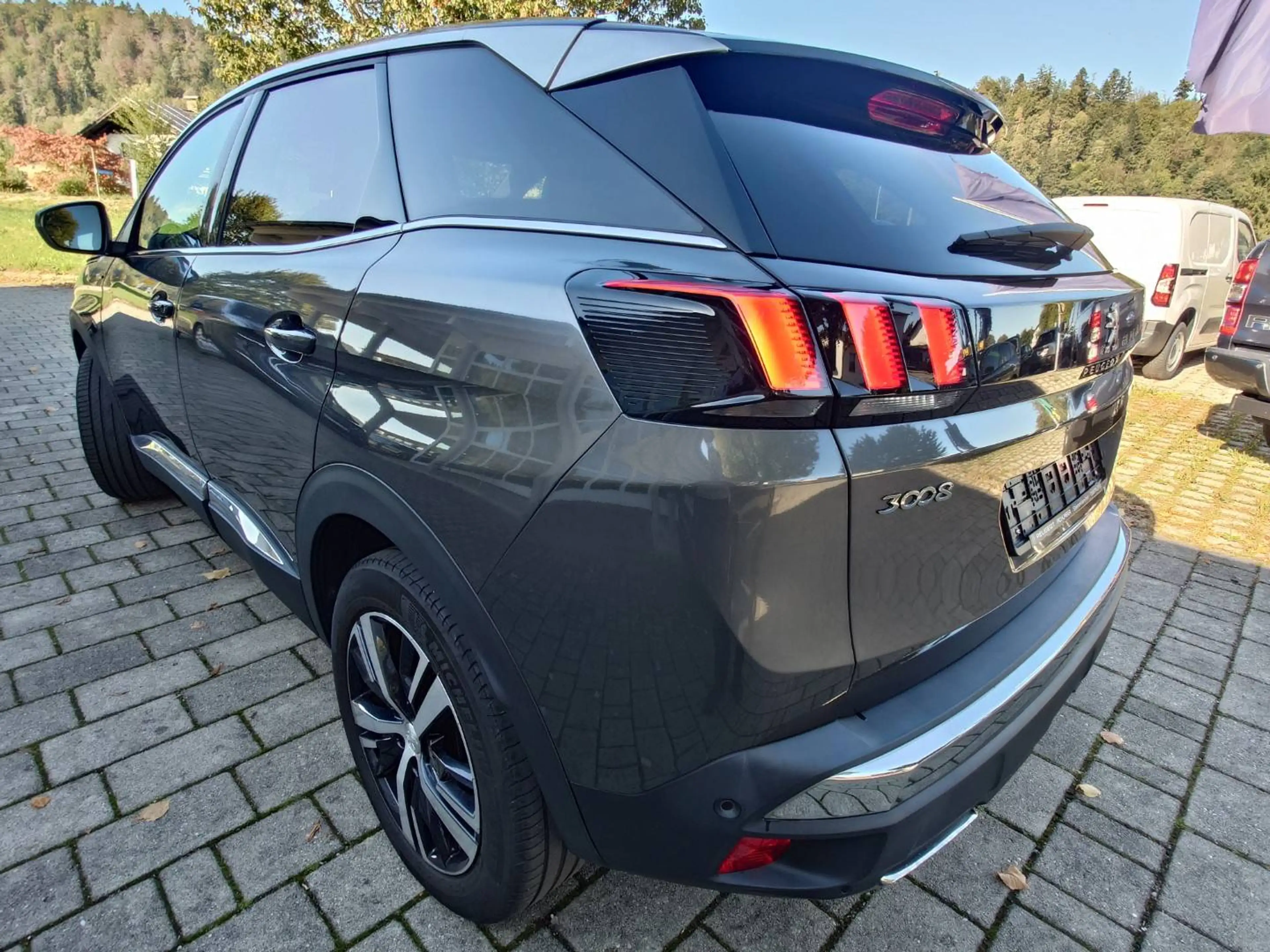 Peugeot 3008 Allure GT Line PureTech 130 *ACC*360°Kamera*NAVI*DAB*GT-Line Paket*Top Zustand* — photo 3