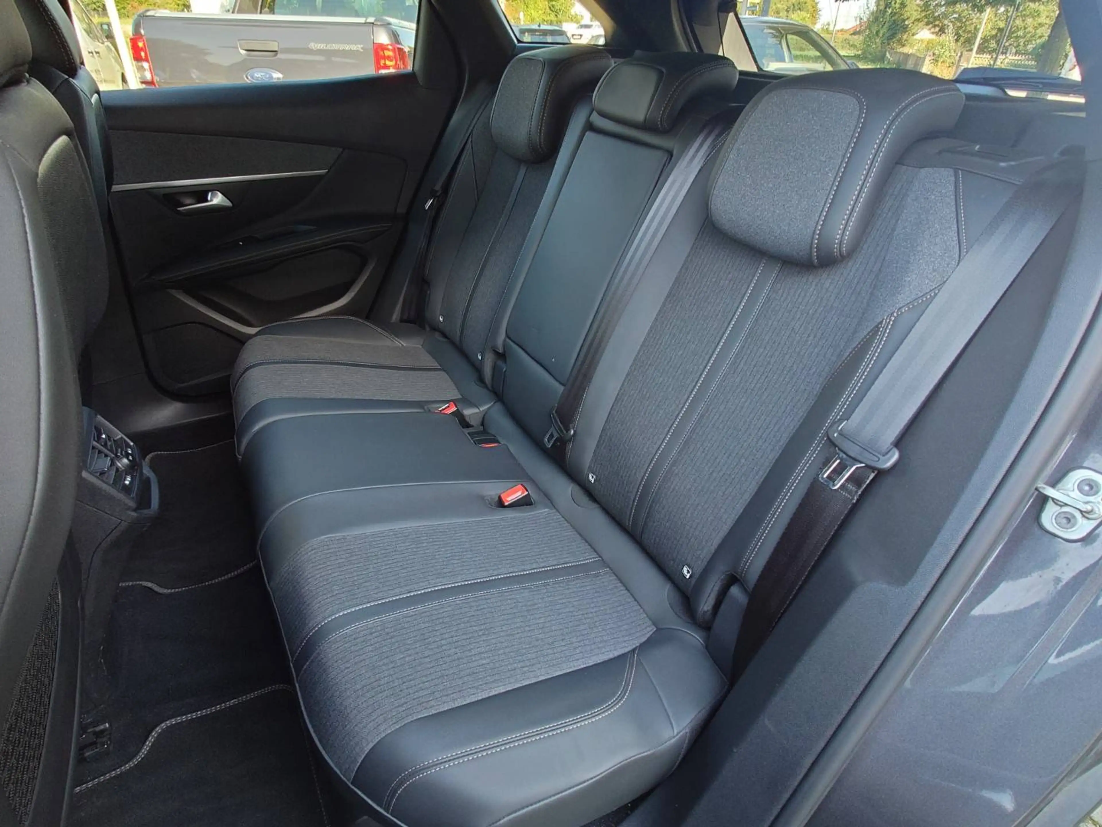 Peugeot 3008 Allure GT Line PureTech 130 *ACC*360°Kamera*NAVI*DAB*GT-Line Paket*Top Zustand* — photo 14