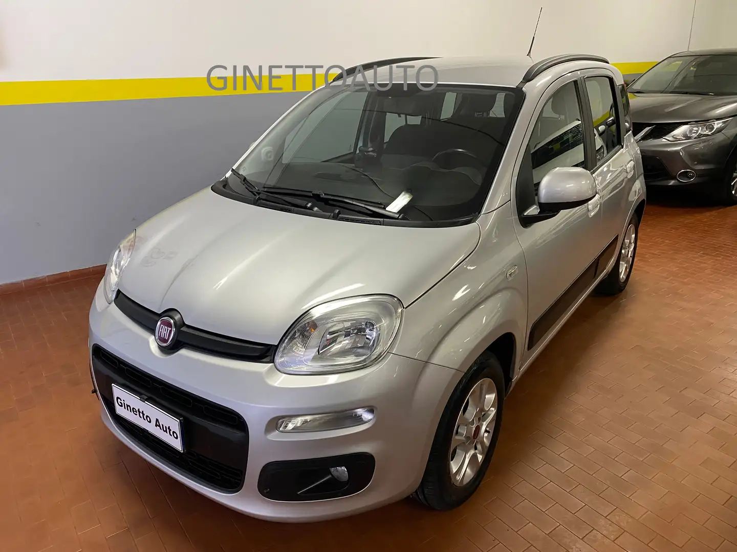 Fiat Panda Panda 1.2 Lounge 69cv E6 Per neeopatentati Argento - 1