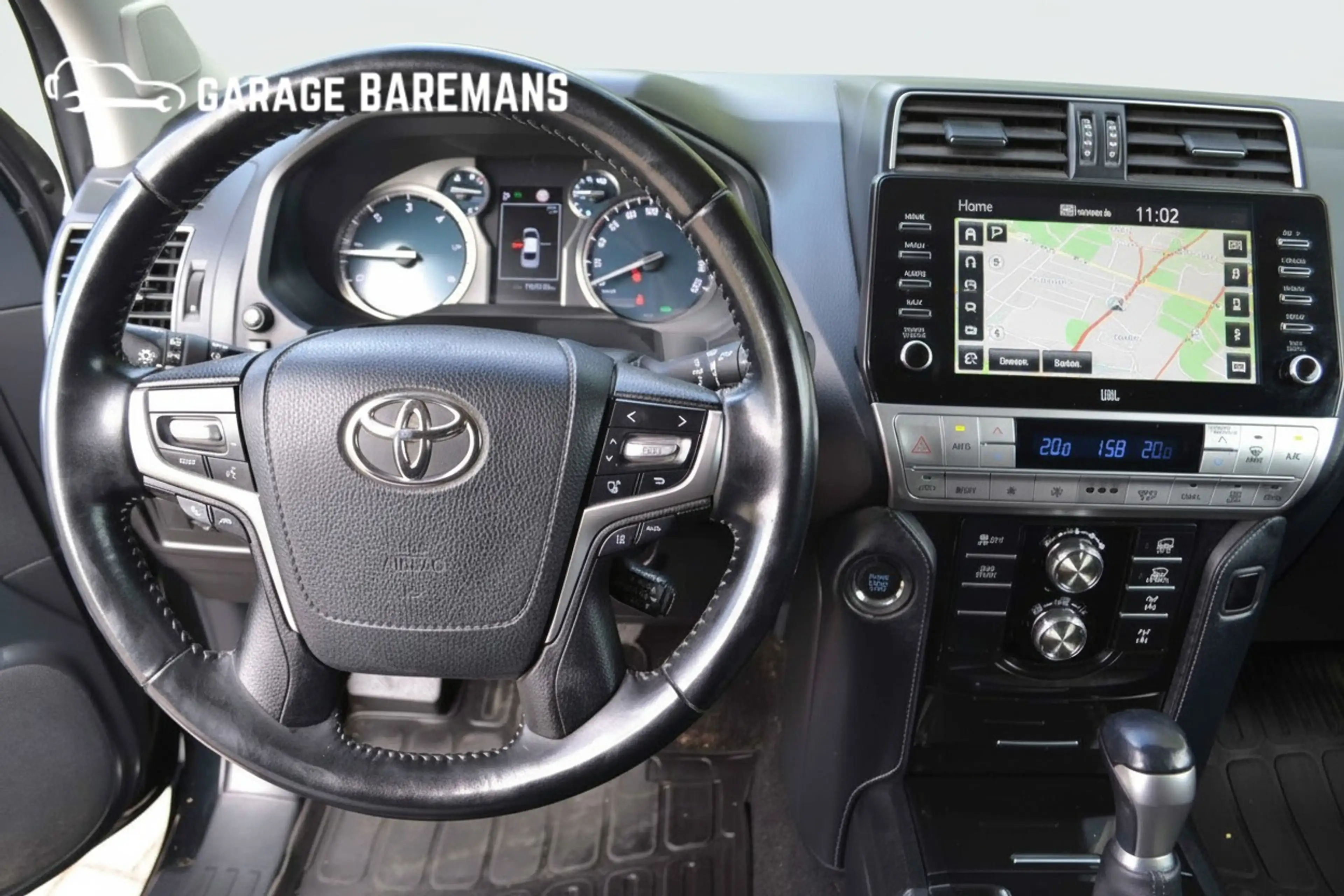 Toyota Land Cruiser 150 2.8 D-4D-F Professional Window Van — photo 11