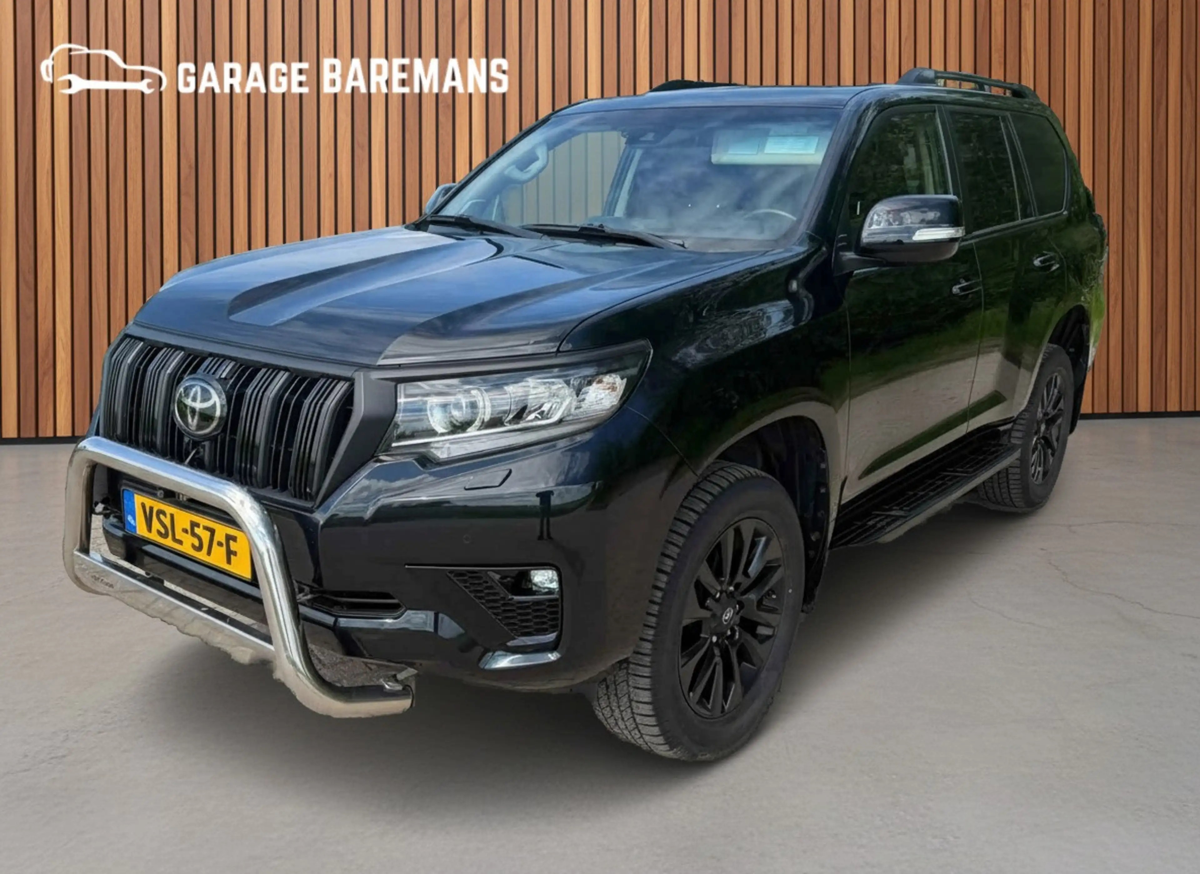 Toyota Land Cruiser 150 2.8 D-4D-F Professional Window Van — photo 3