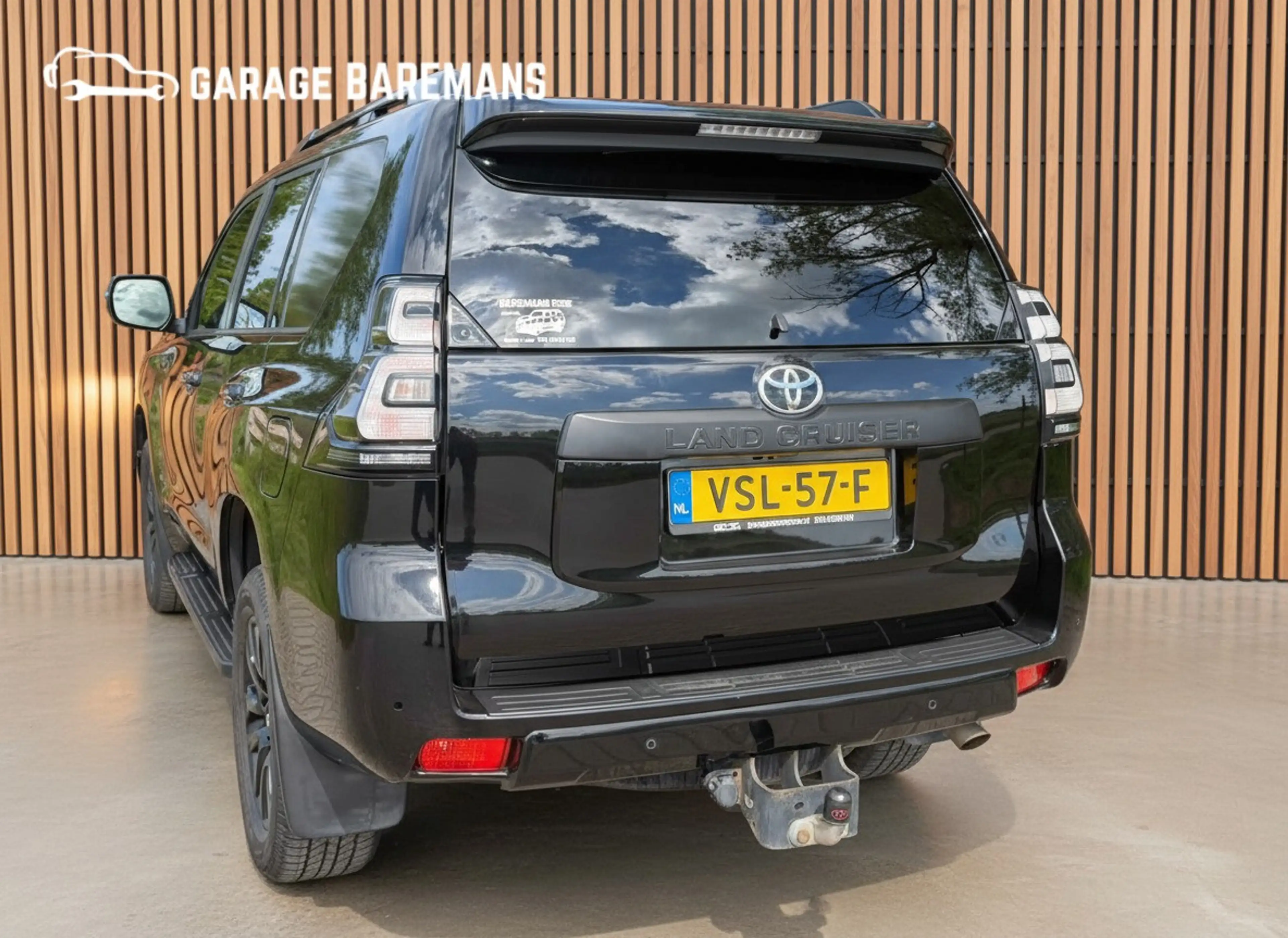 Toyota Land Cruiser 150 2.8 D-4D-F Professional Window Van — photo 5