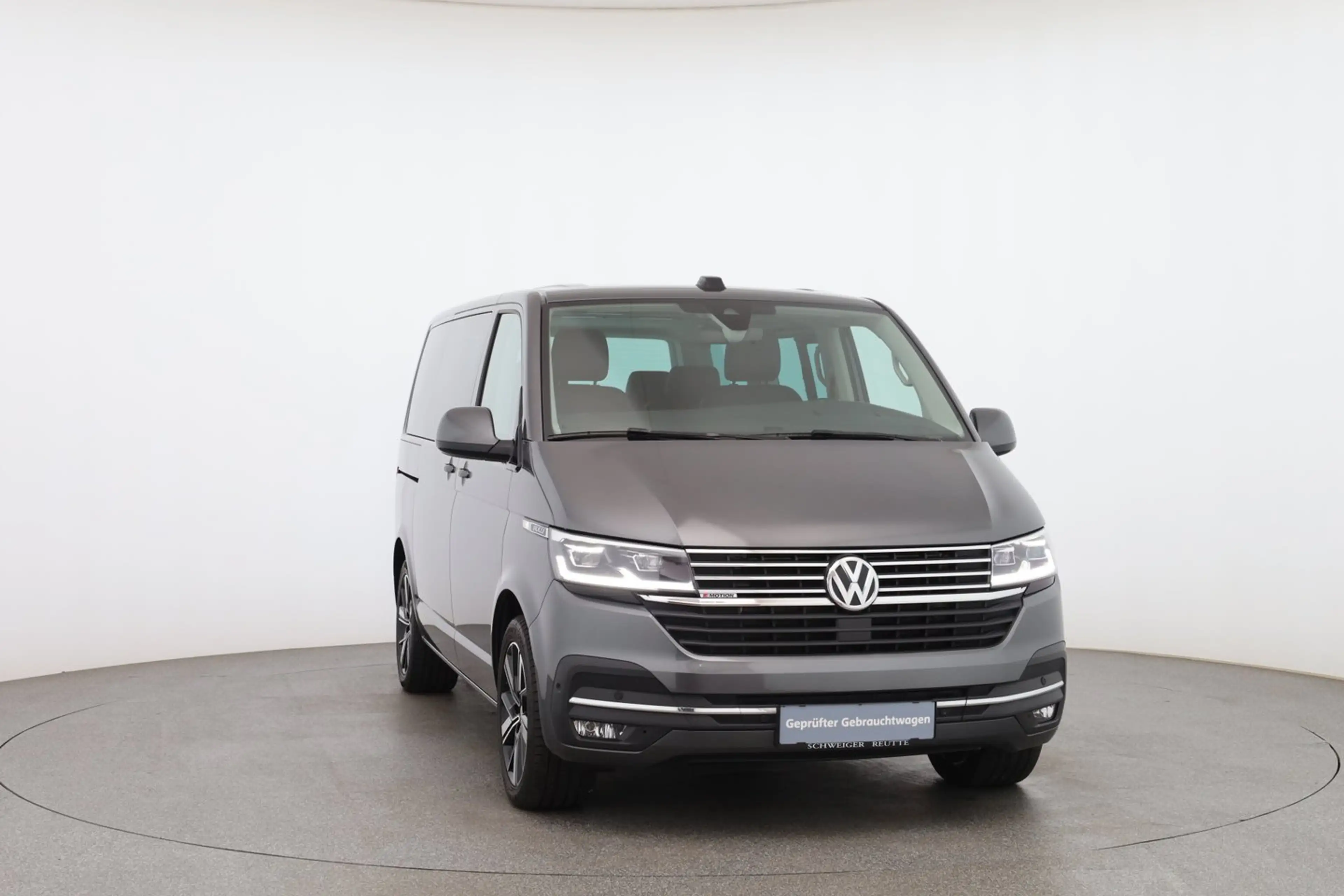 Volkswagen T6.1 Multivan VW T6.1 Multivan Highline TDI 4MOTION — photo 8